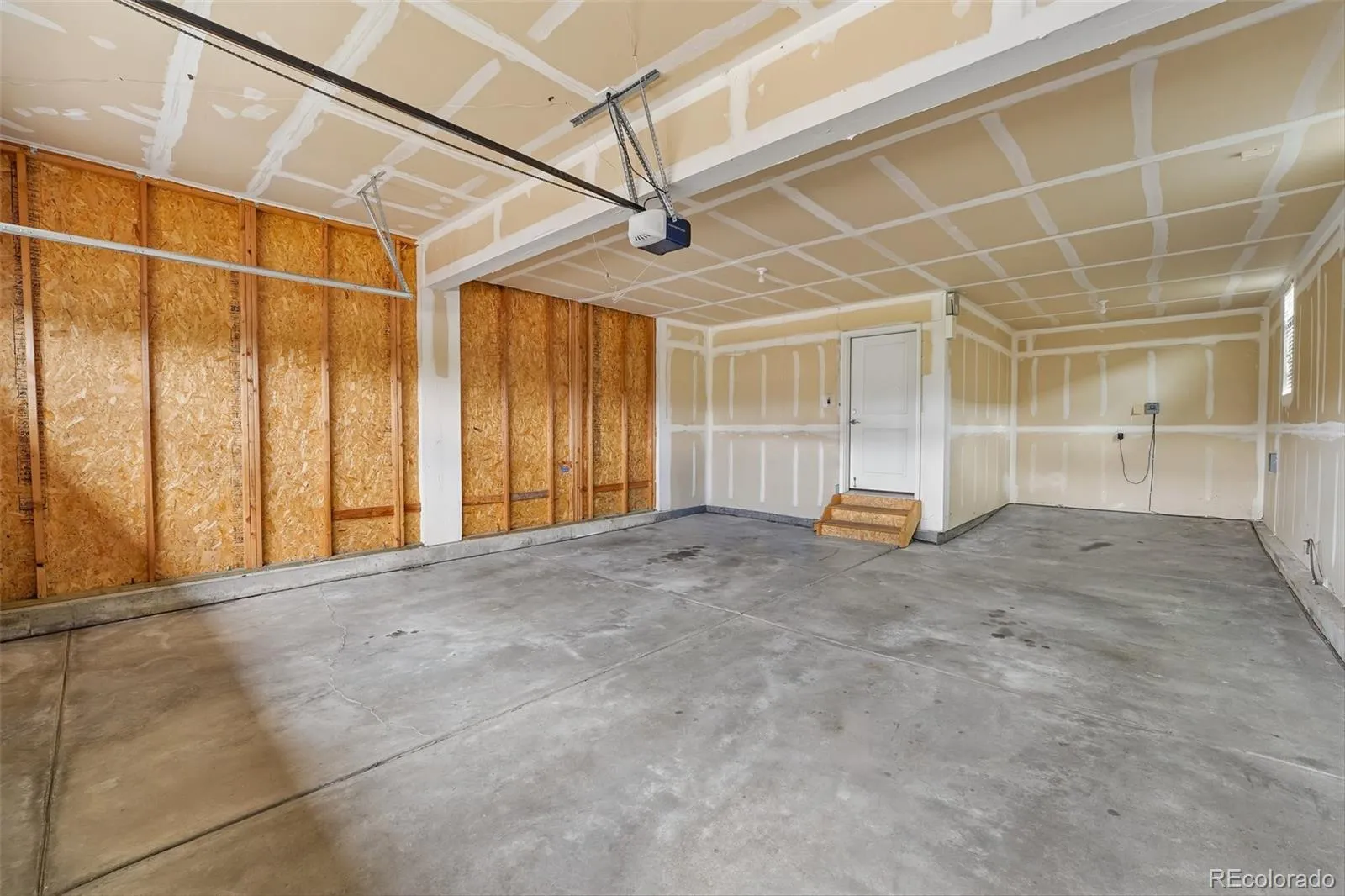9516 Juniper Way Arvada CO 80007 MLS #REC3265126 05232026092835 1600 41