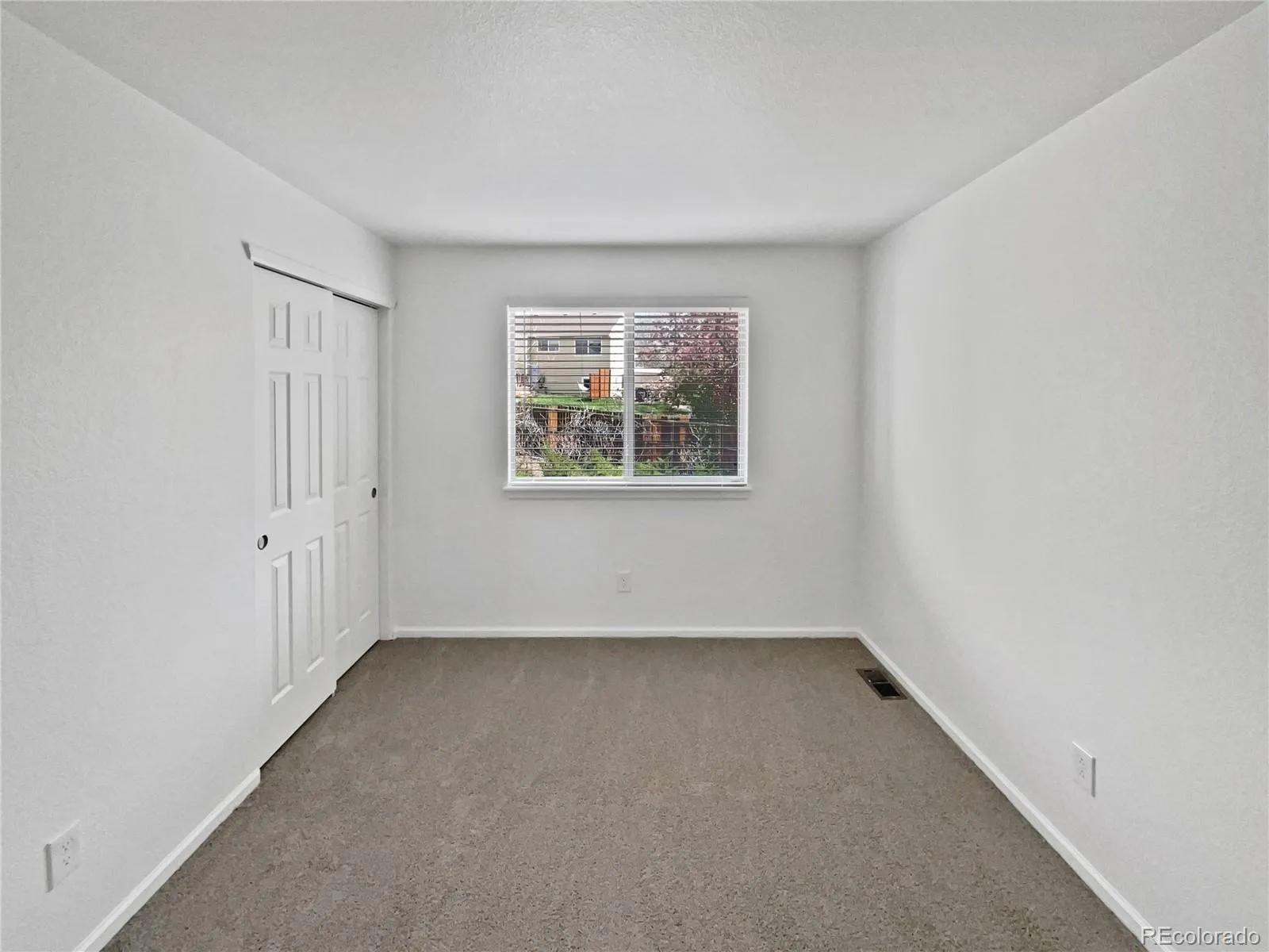 9115 W Hinsdale Place Littleton CO 80128 | MLS #REC3265410 05202026223653 1600 17