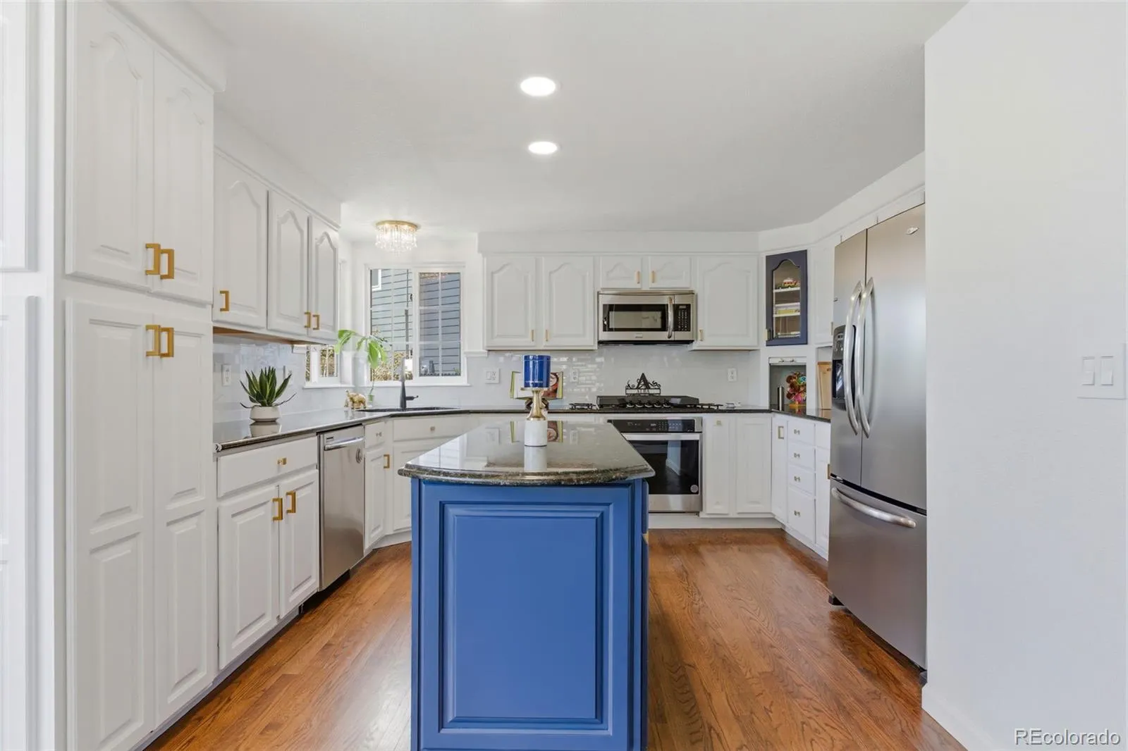 04212026183857 1600 11