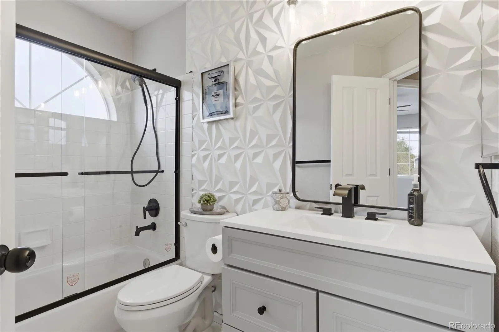 04212026183857 1600 16