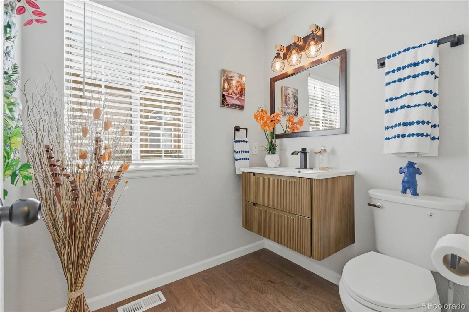 04212026183857 1600 17