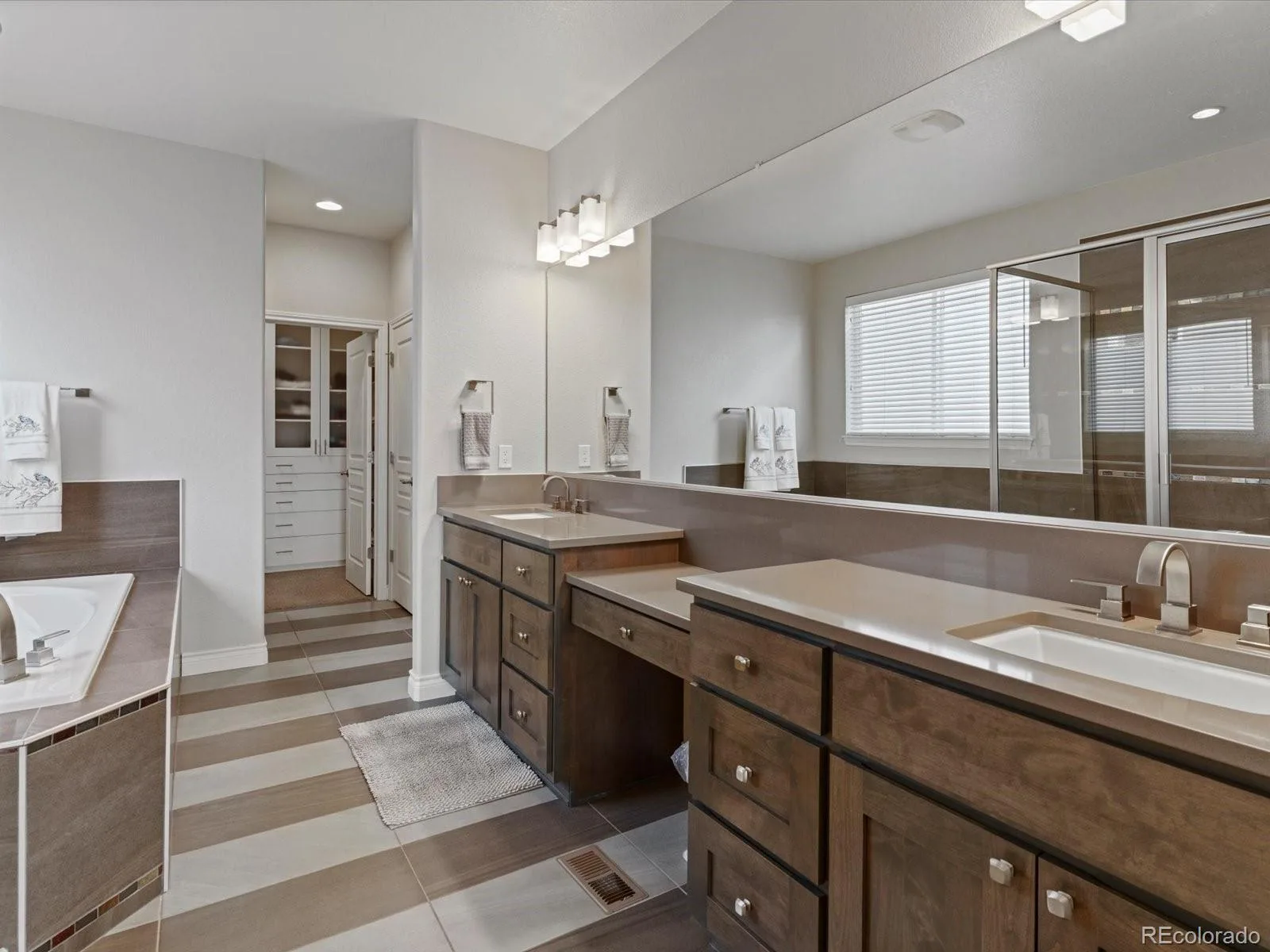 8444 Quartz Circle Arvada CO 80007 MLS #REC3273094 06012026185527 1600 23