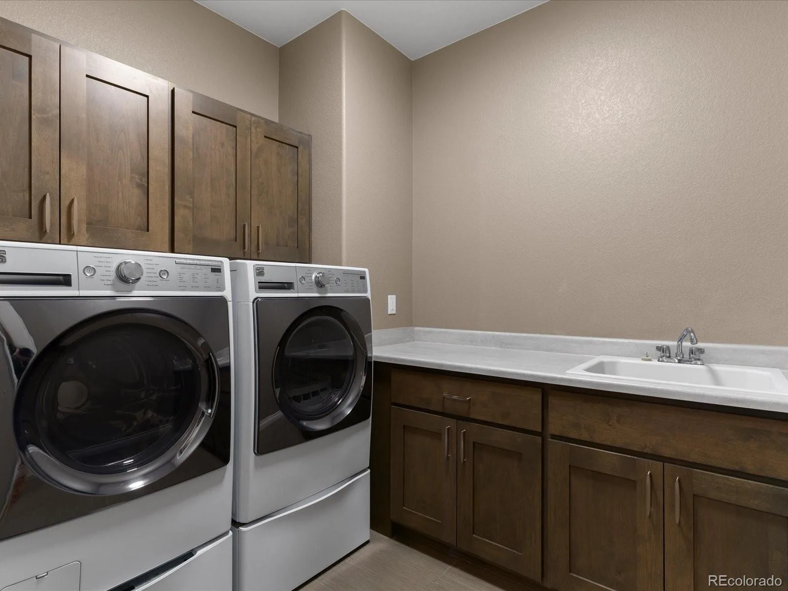 8444 Quartz Circle Arvada CO 80007 MLS #REC3273094 06012026185527 1600 29
