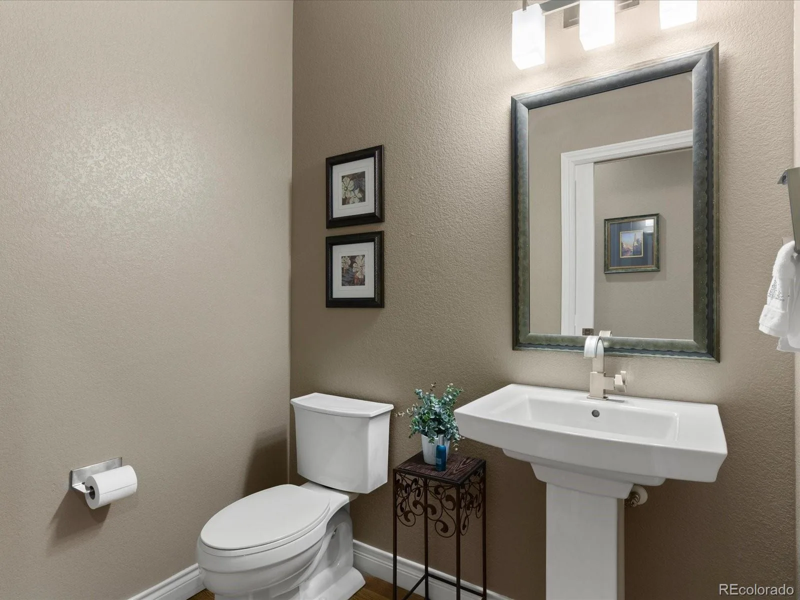 8444 Quartz Circle Arvada CO 80007 MLS #REC3273094 06012026185527 1600 30