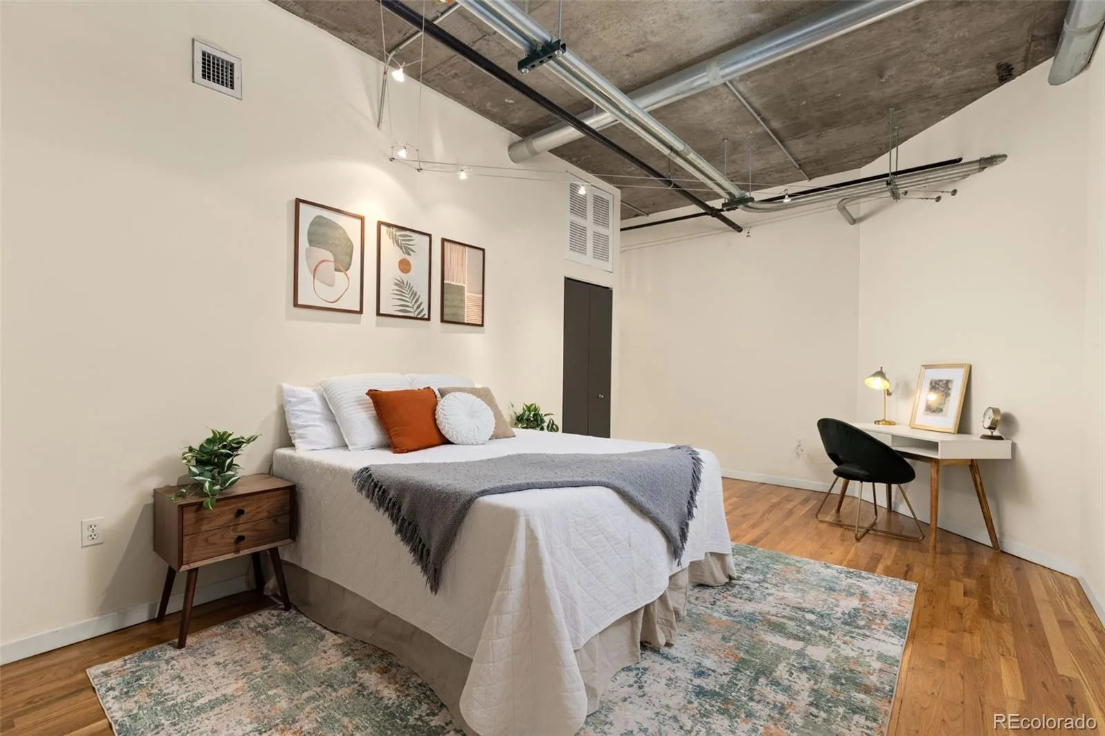 2020 Arapahoe Street #1020 Denver CO 80205 | MLS #REC3273707 08162026050043 1600 20