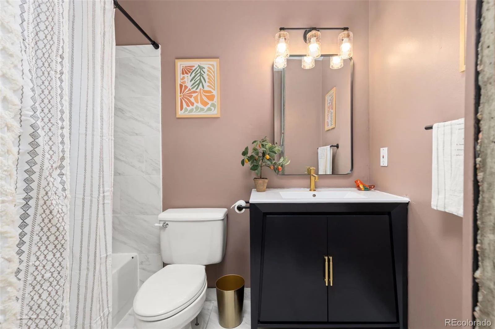 2020 Arapahoe Street #1020 Denver CO 80205 | MLS #REC3273707 08162026050043 1600 25