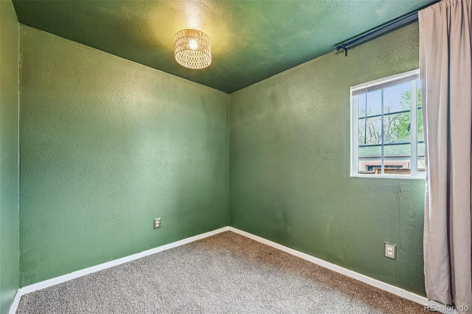 04102026032552 1600 16