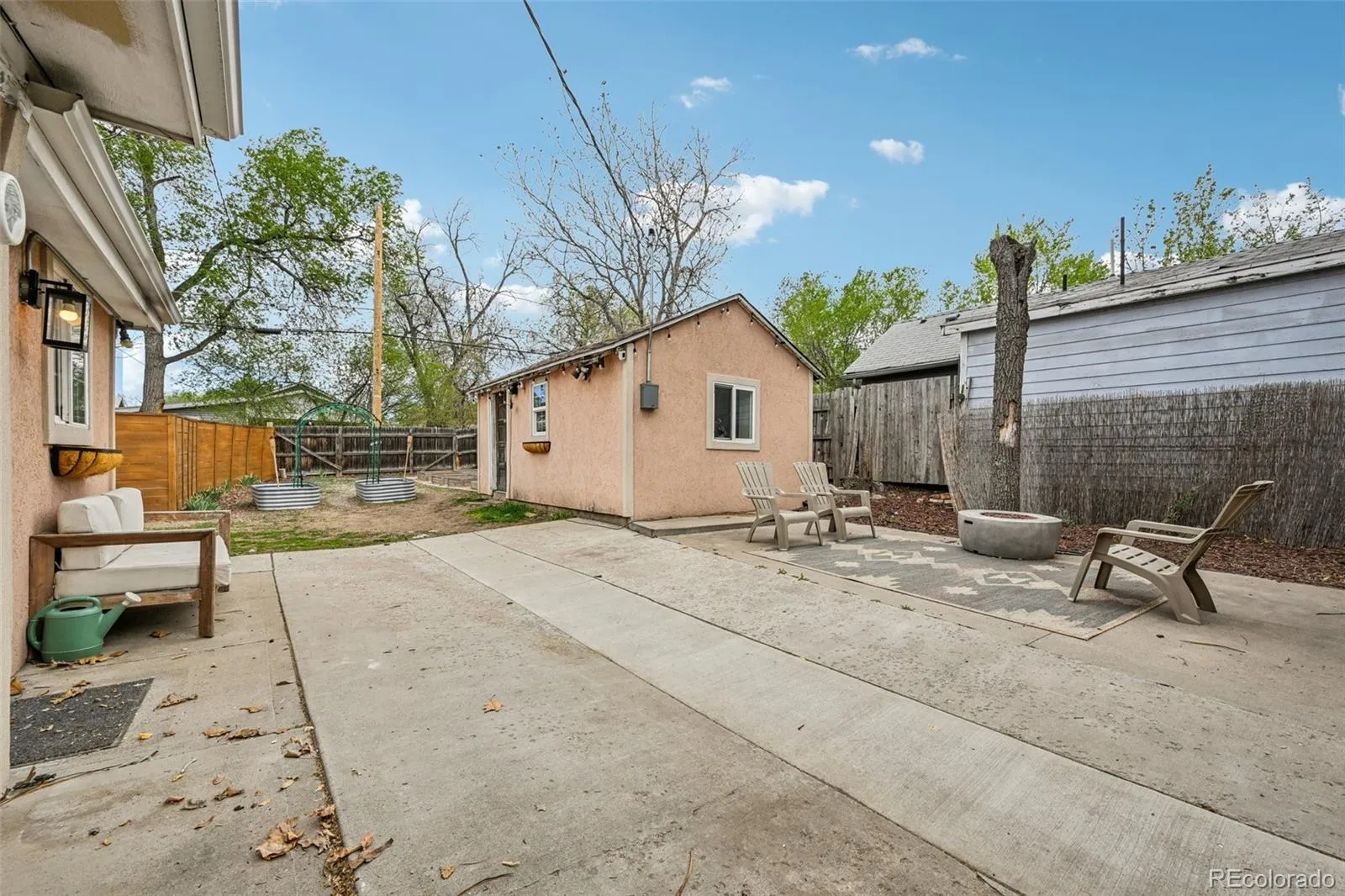 04102026032552 1600 24