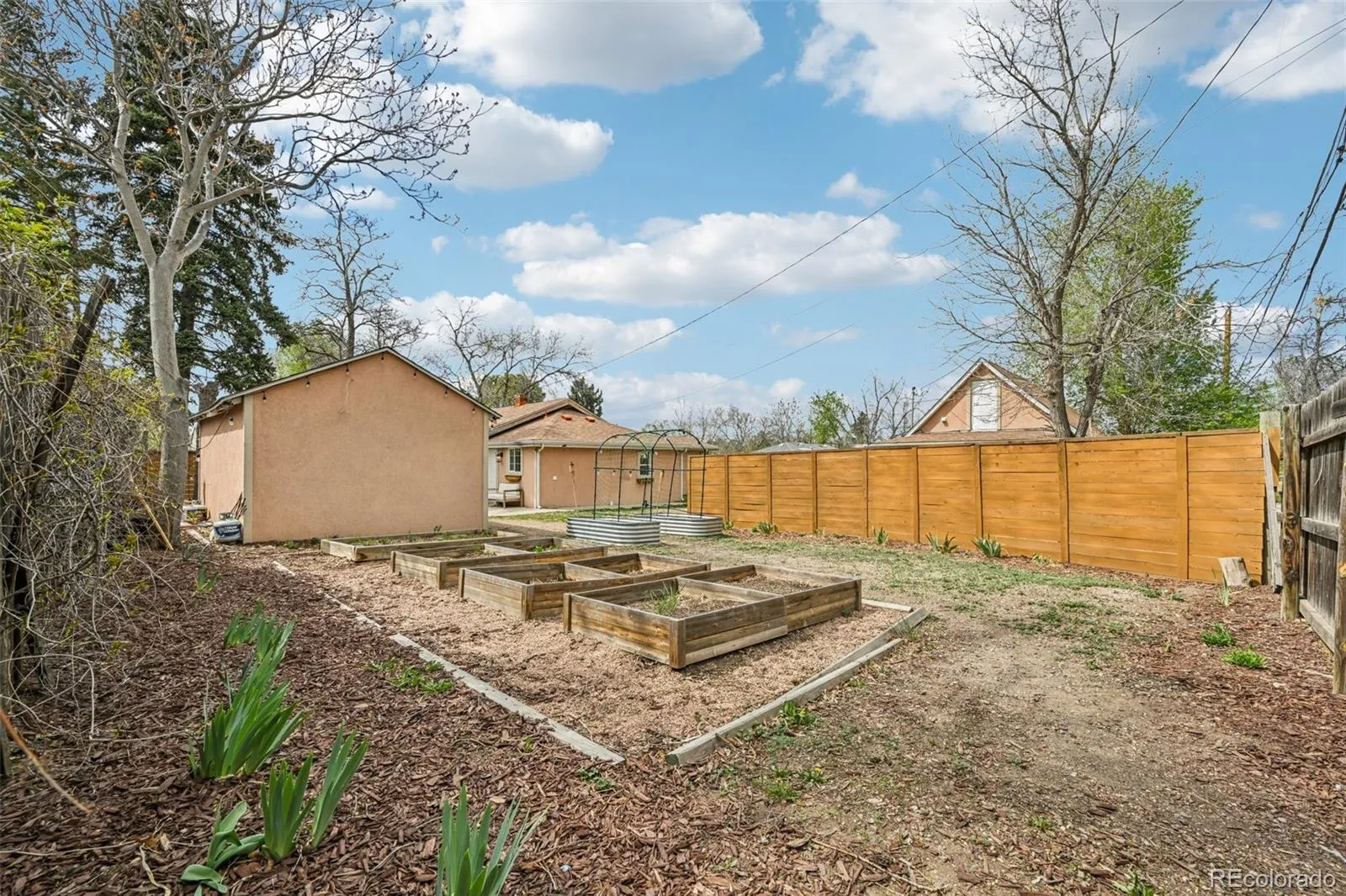 04102026032552 1600 40