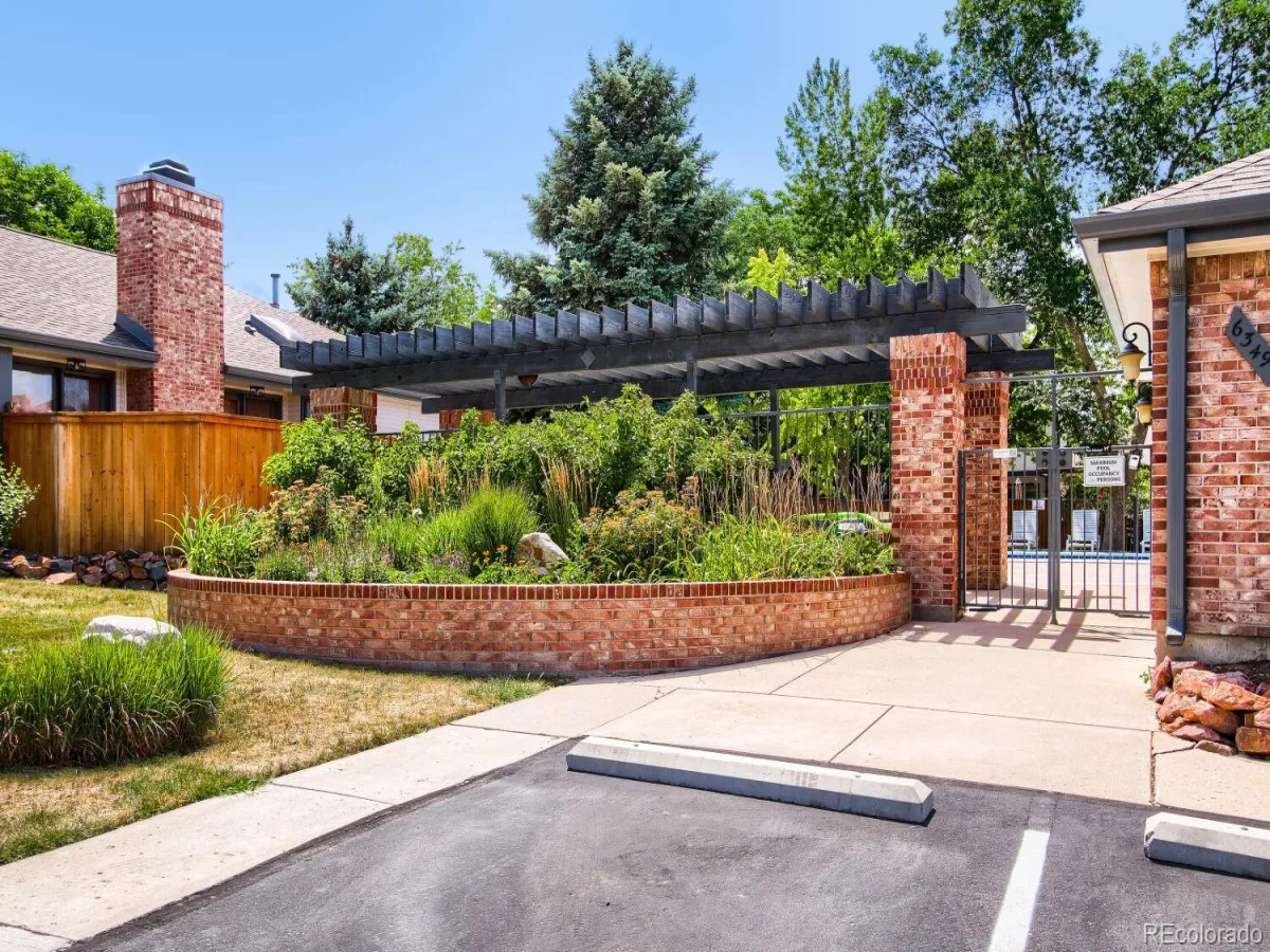 3952 E Weaver Avenue Littleton CO 80121 | MLS #REC3276262 08172026193805 1200 35