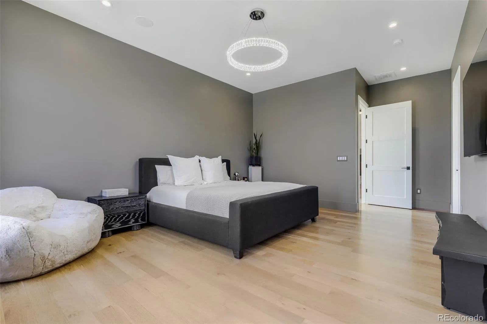 301 Krameria Street Denver CO 80220 MLS #REC3277002 07082026014610 1600 17
