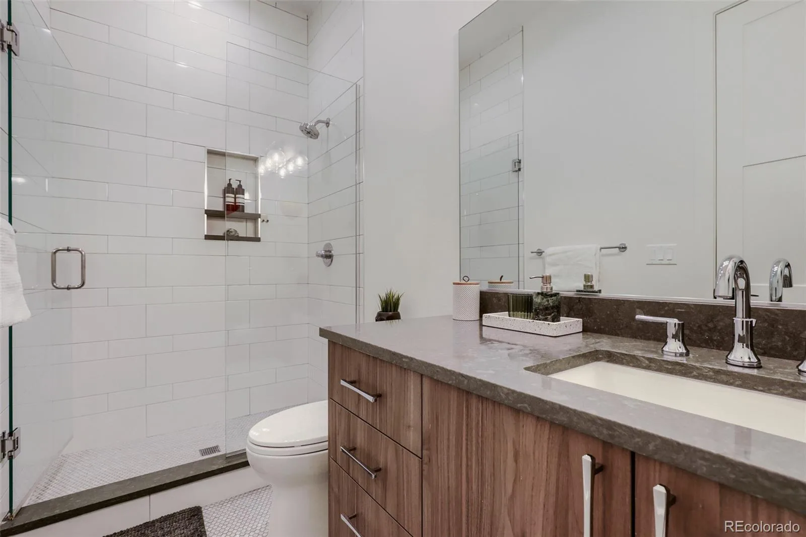301 Krameria Street Denver CO 80220 MLS #REC3277002 07082026014610 1600 24