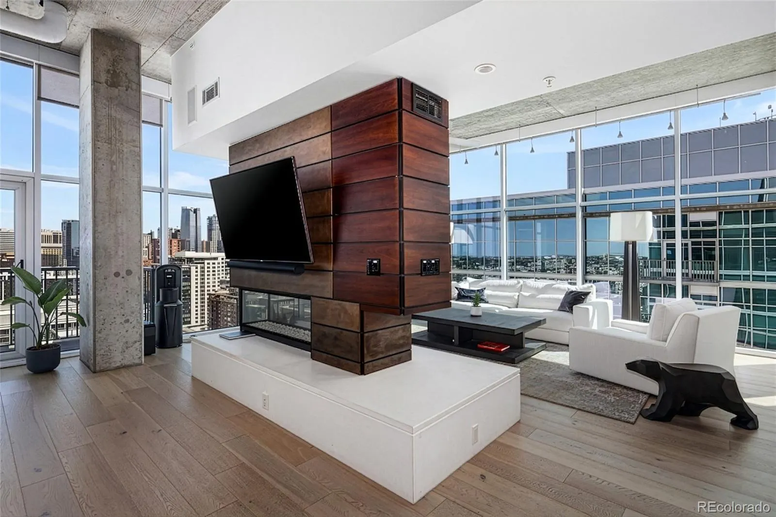 04202026210840 1600 0