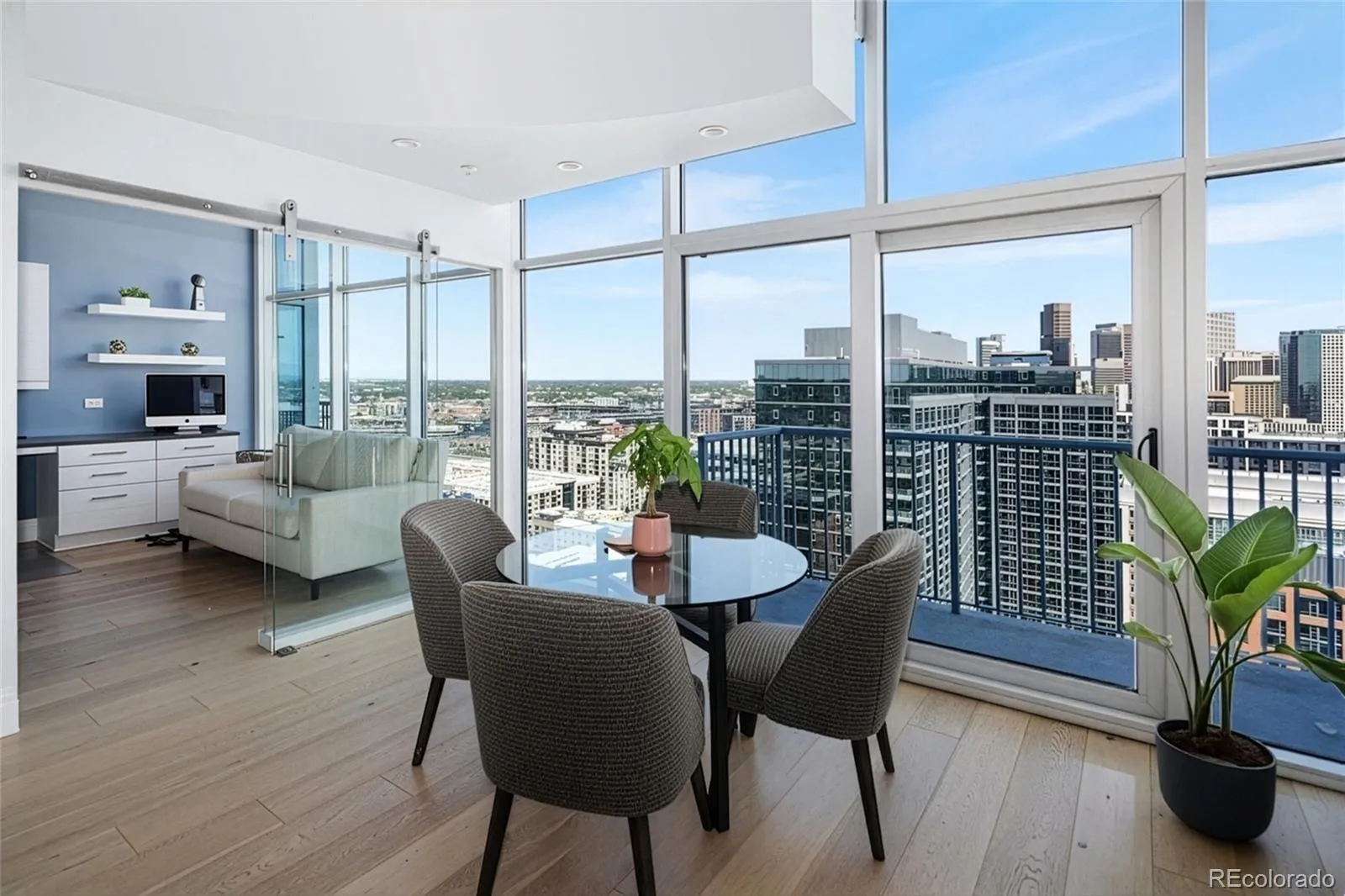 04202026210840 1600 10