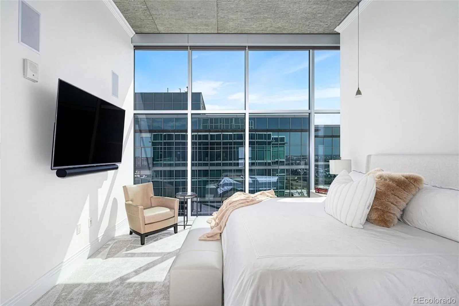 04202026210840 1600 11