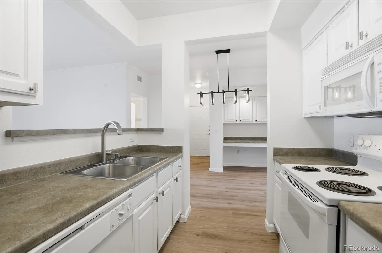 7422 S Quail Circle #1614 Littleton CO 80127 | MLS #REC3279342 04222026183705 1600 14