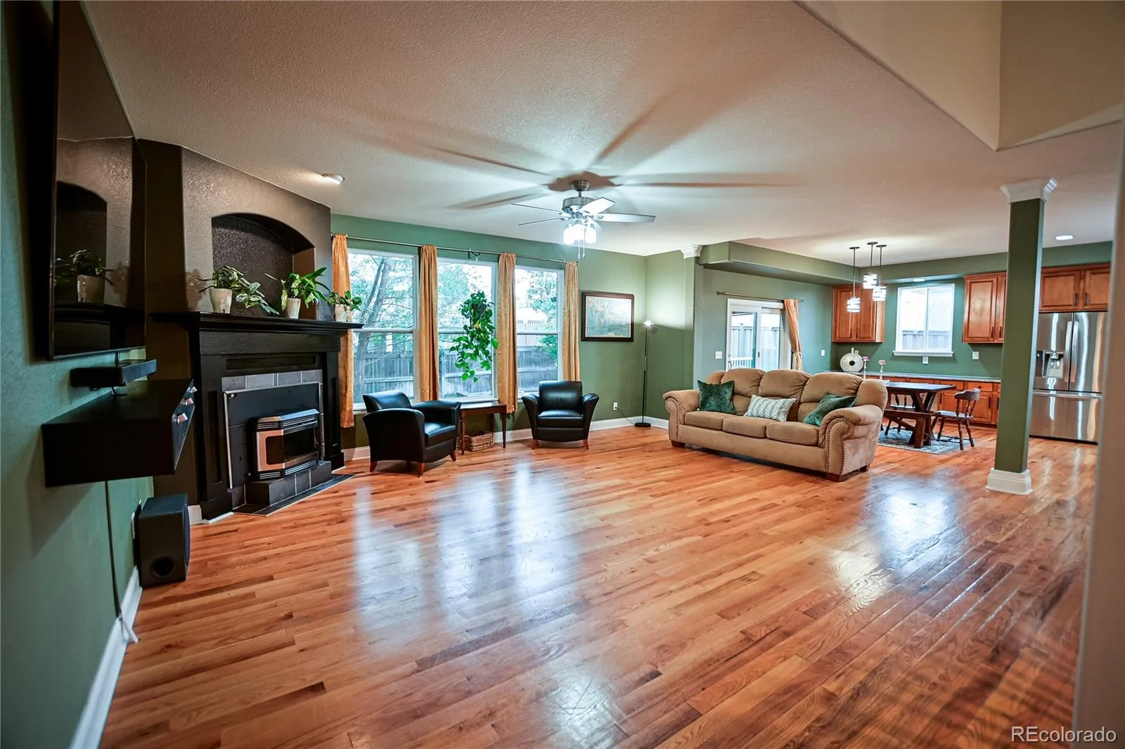 13991 Dexter Way Thornton CO 80602 | MLS #REC3281669 08162026050722 1600 2