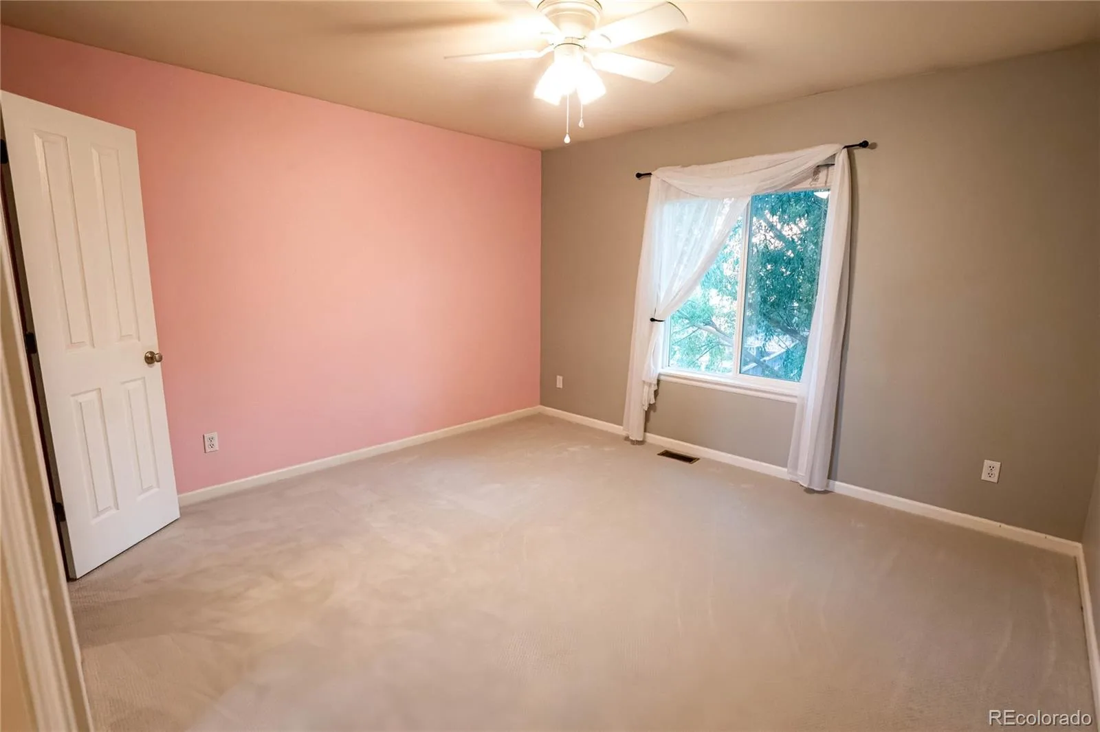 13991 Dexter Way Thornton CO 80602 | MLS #REC3281669 08162026050722 1600 22