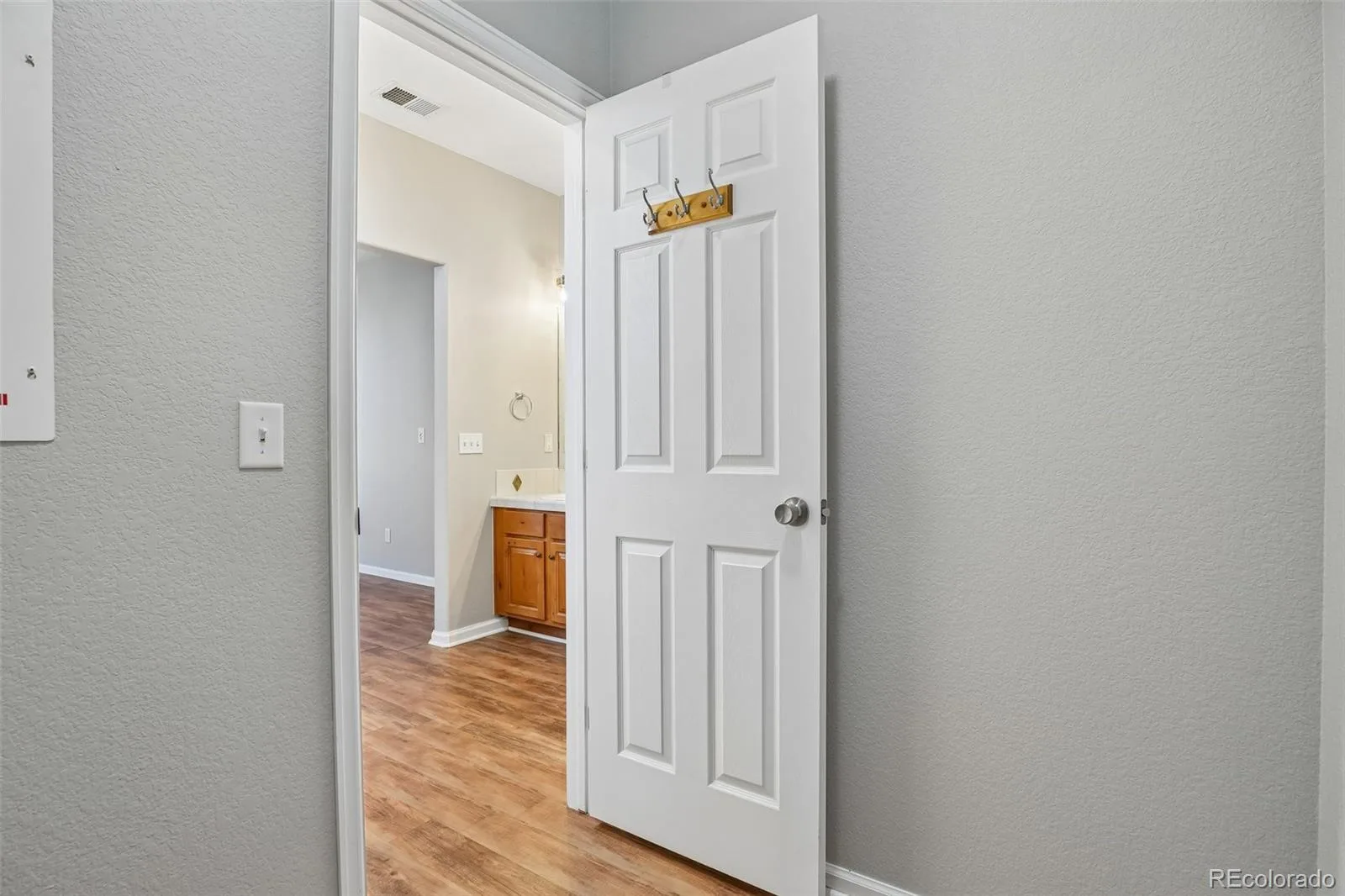21749 E Jarvis Place Aurora CO 80018 | MLS #REC3281711 08202026154805 1600 25