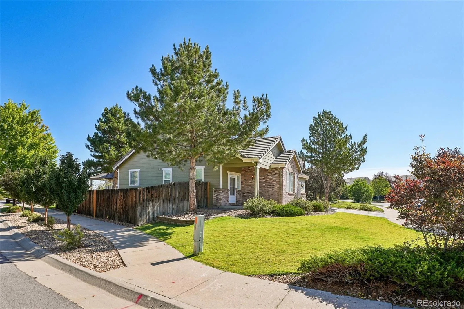 21749 E Jarvis Place Aurora CO 80018 | MLS #REC3281711 08202026154805 1600 3