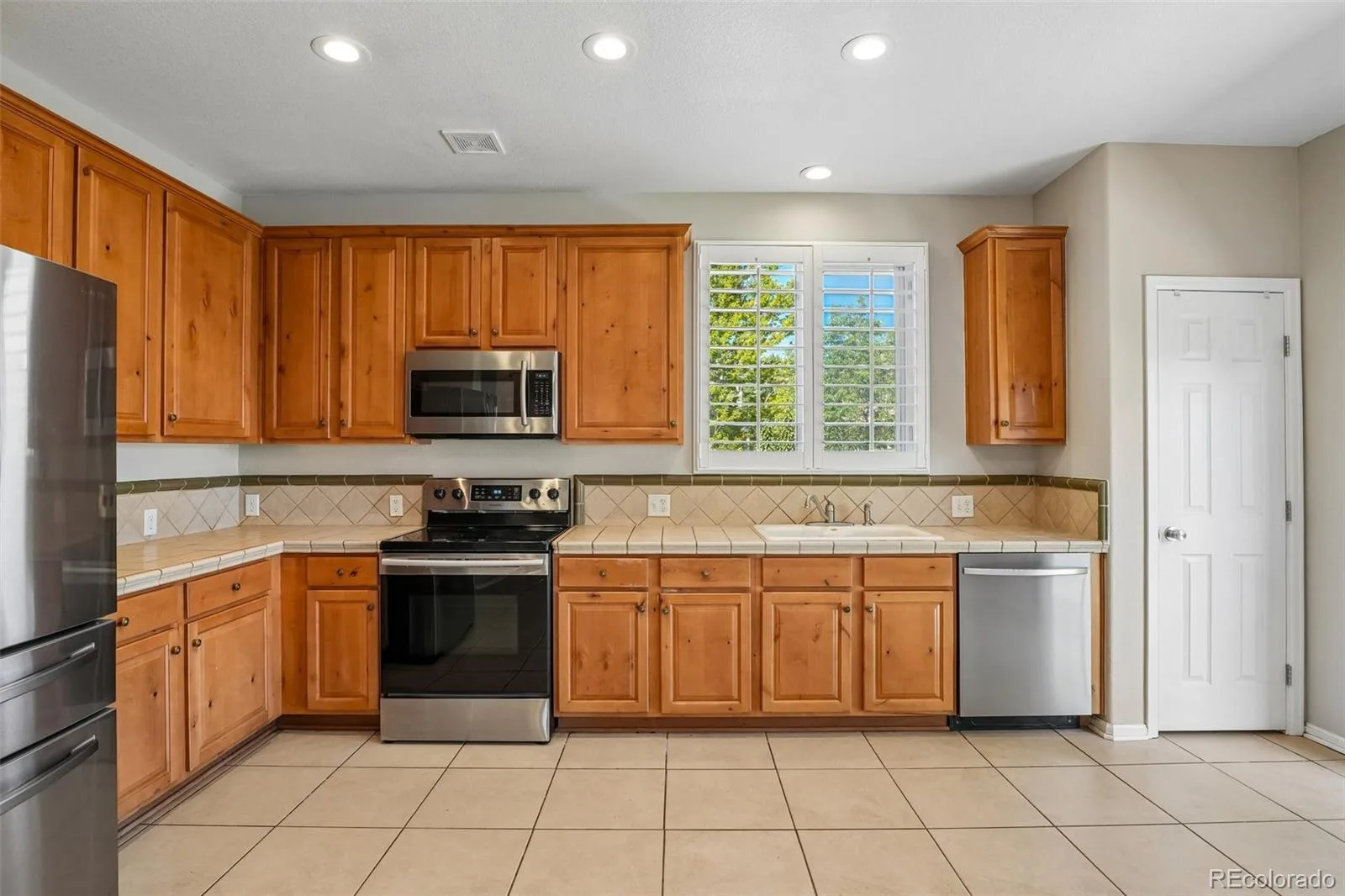 21749 E Jarvis Place Aurora CO 80018 | MLS #REC3281711 08202026154805 1600 4