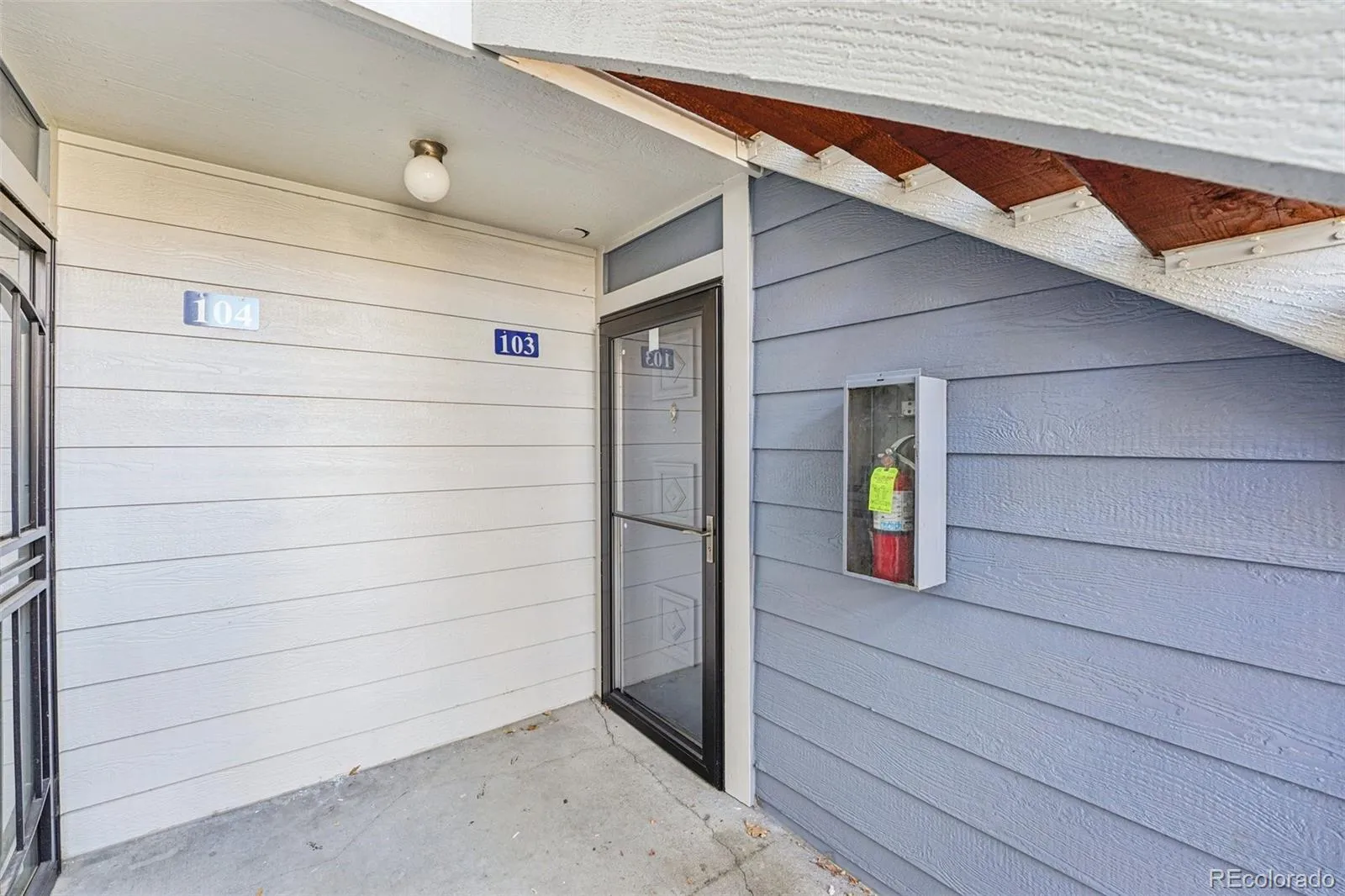 8335 Fairmount Drive #2-103 Denver CO 80247 MLS #REC3286658 05052026190955 1600 29