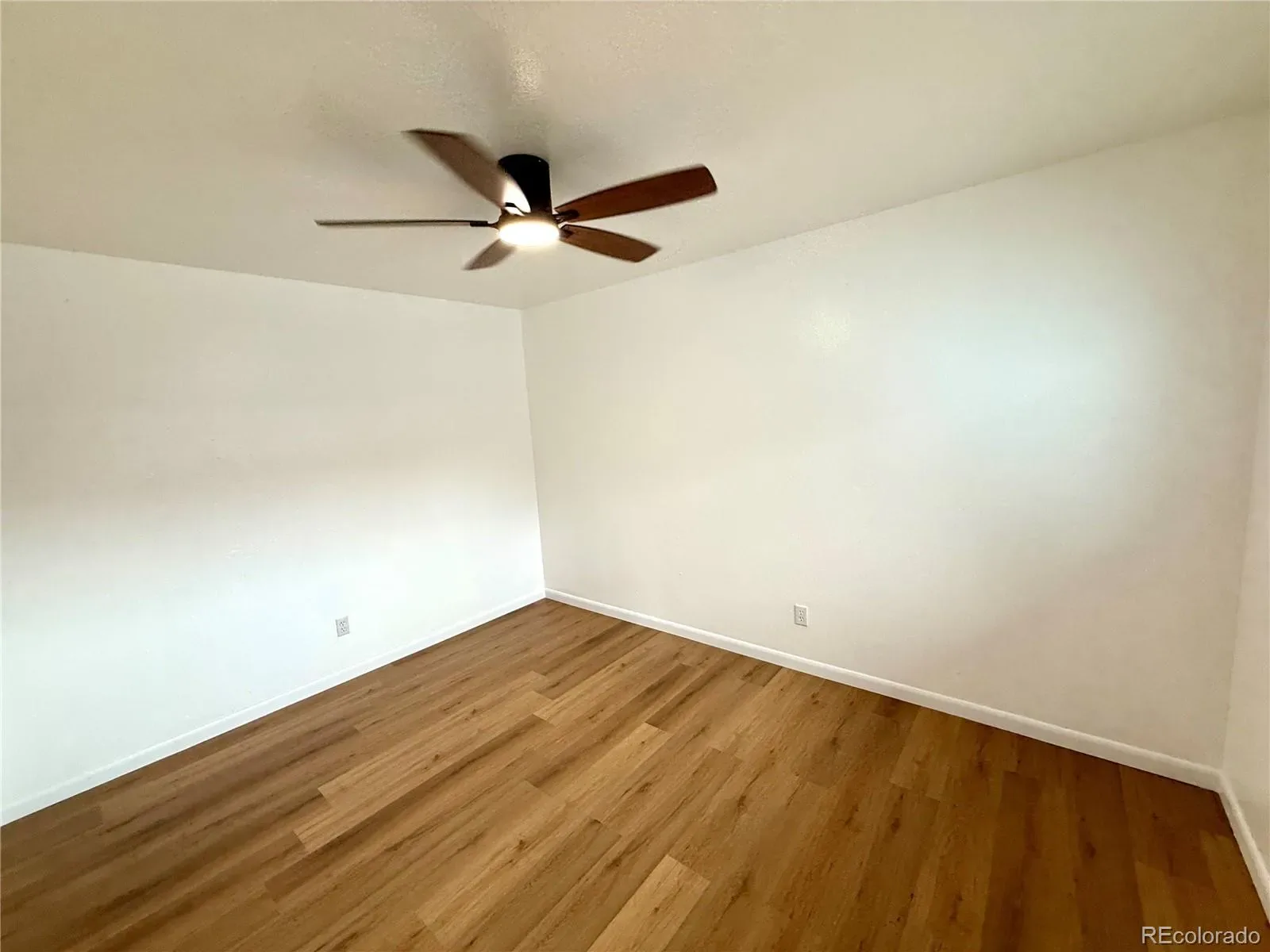 8467 Everett Way #E Arvada CO 80005 | MLS #REC3287727 03212026152352 1600 27