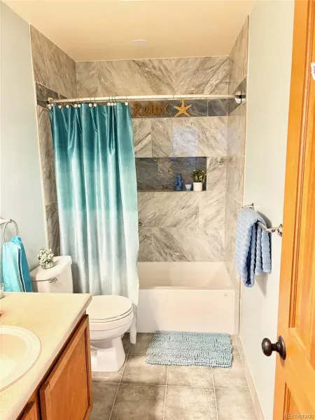 8467 Everett Way #E Arvada CO 80005 | MLS #REC3287727 03212026152352 800 23