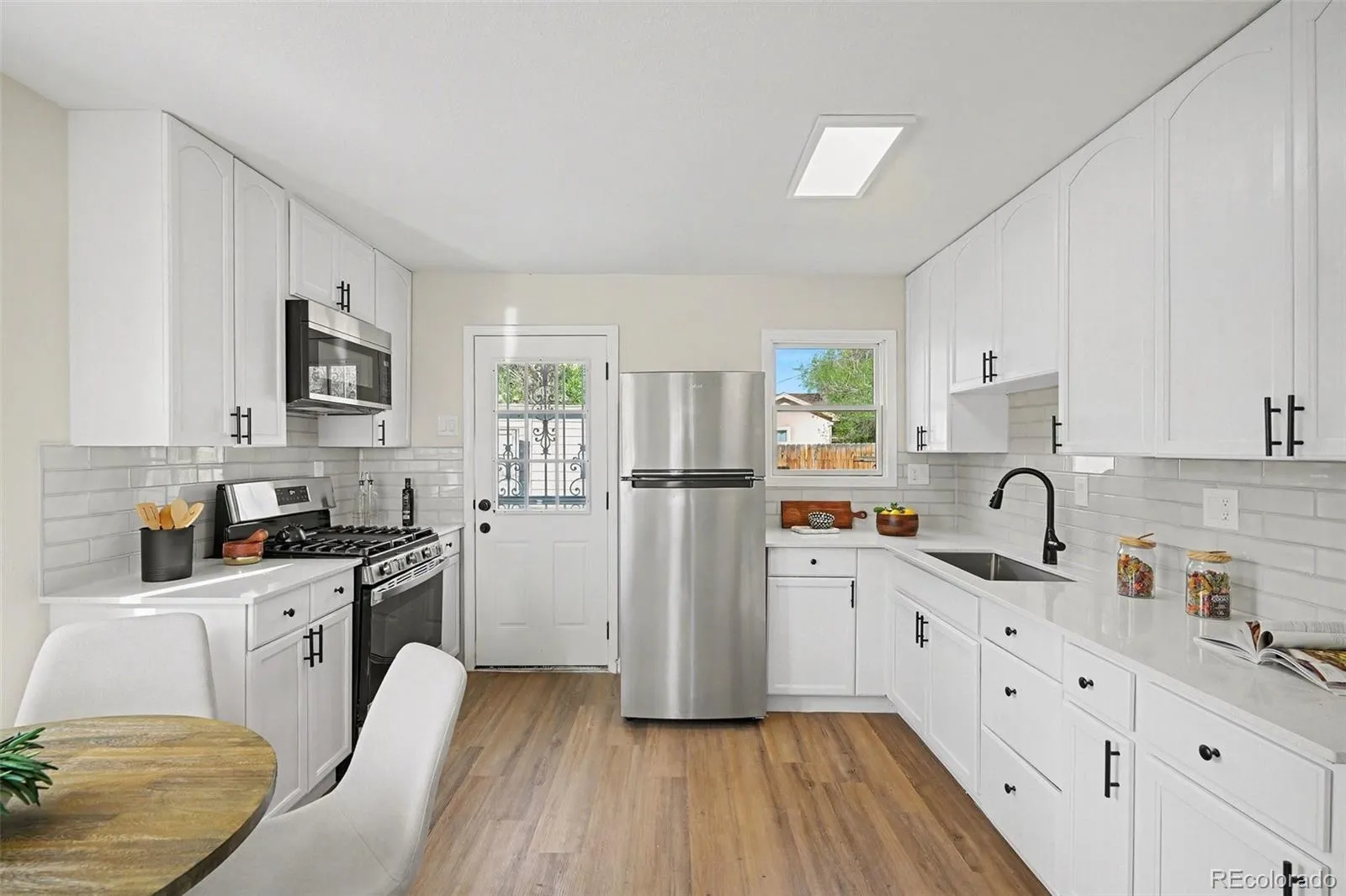 04102026061744 1600 12