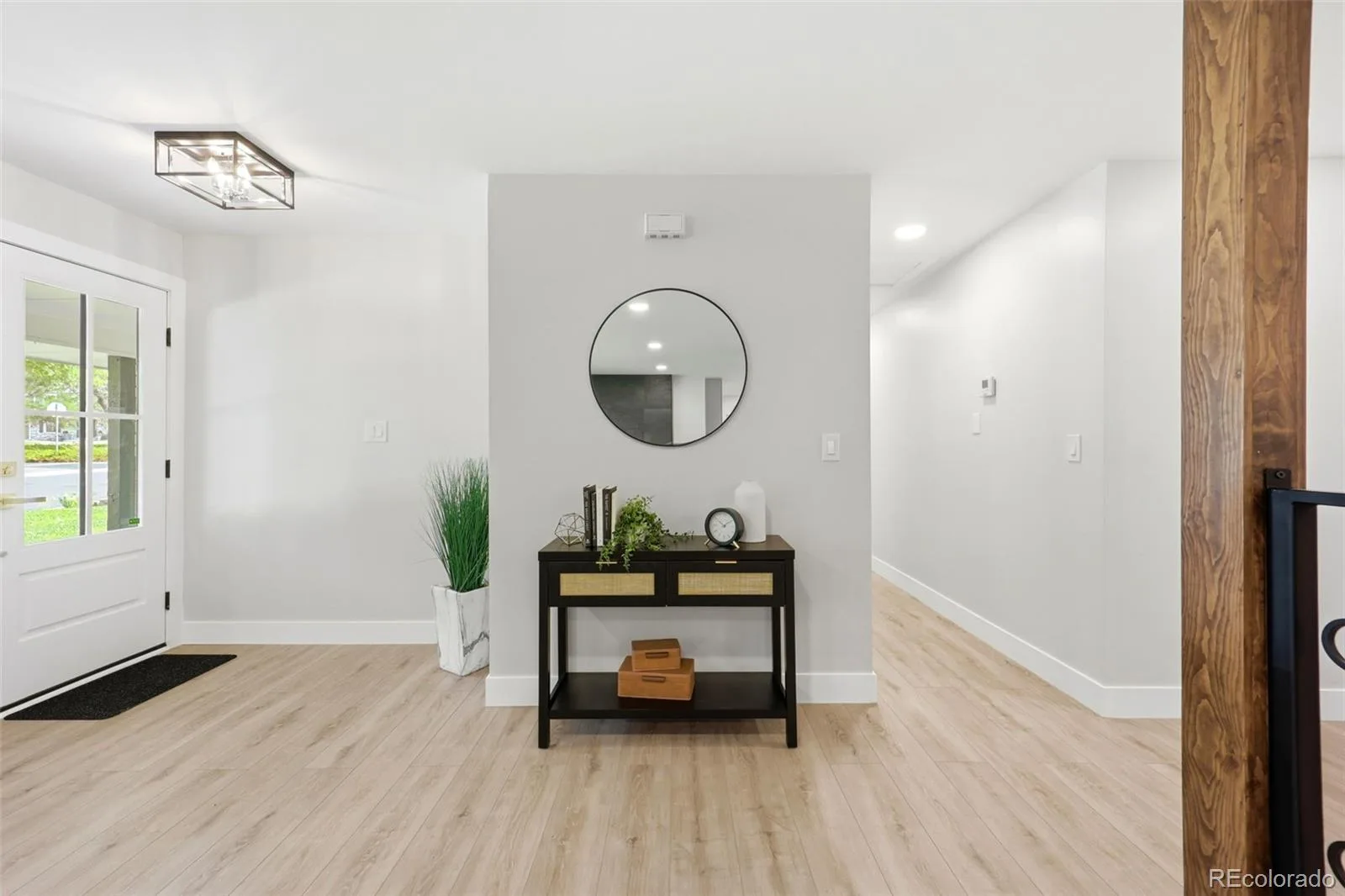 3831 S Hillcrest Drive Denver CO 80237 | MLS #REC3291525 08052026232902 1600 19