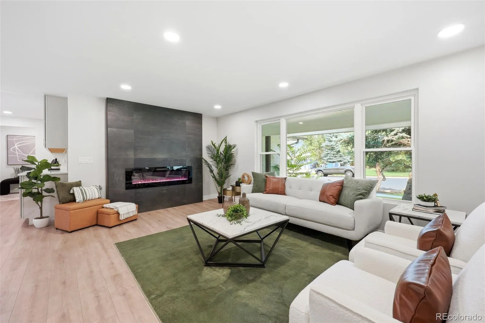 3831 S Hillcrest Drive Denver CO 80237 | MLS #REC3291525 08052026232902 1600 2