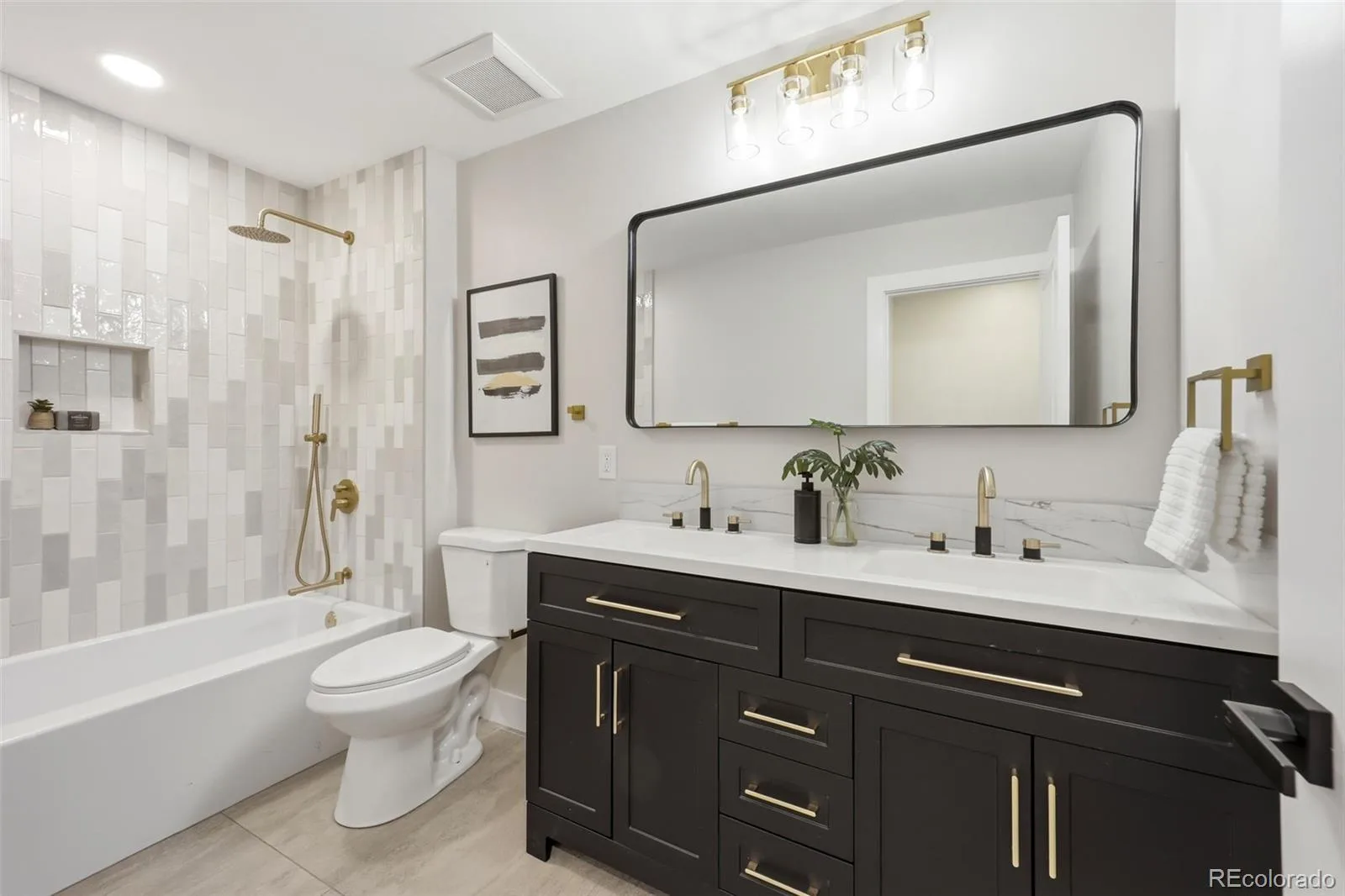 3831 S Hillcrest Drive Denver CO 80237 | MLS #REC3291525 08052026232902 1600 20