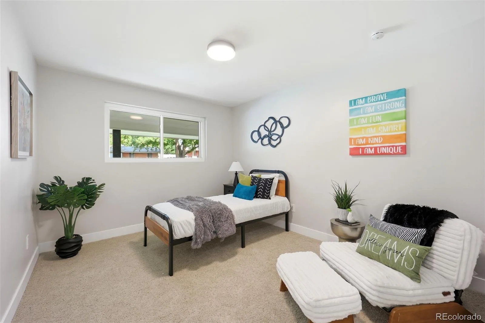 3831 S Hillcrest Drive Denver CO 80237 | MLS #REC3291525 08052026232902 1600 22