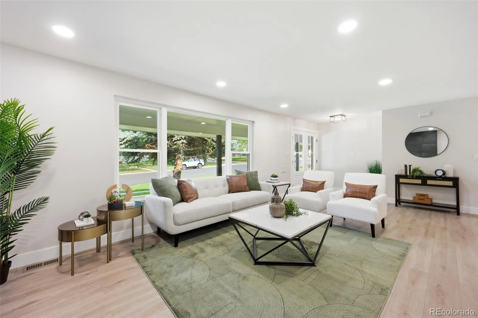 3831 S Hillcrest Drive Denver CO 80237 | MLS #REC3291525 08052026232902 1600 5