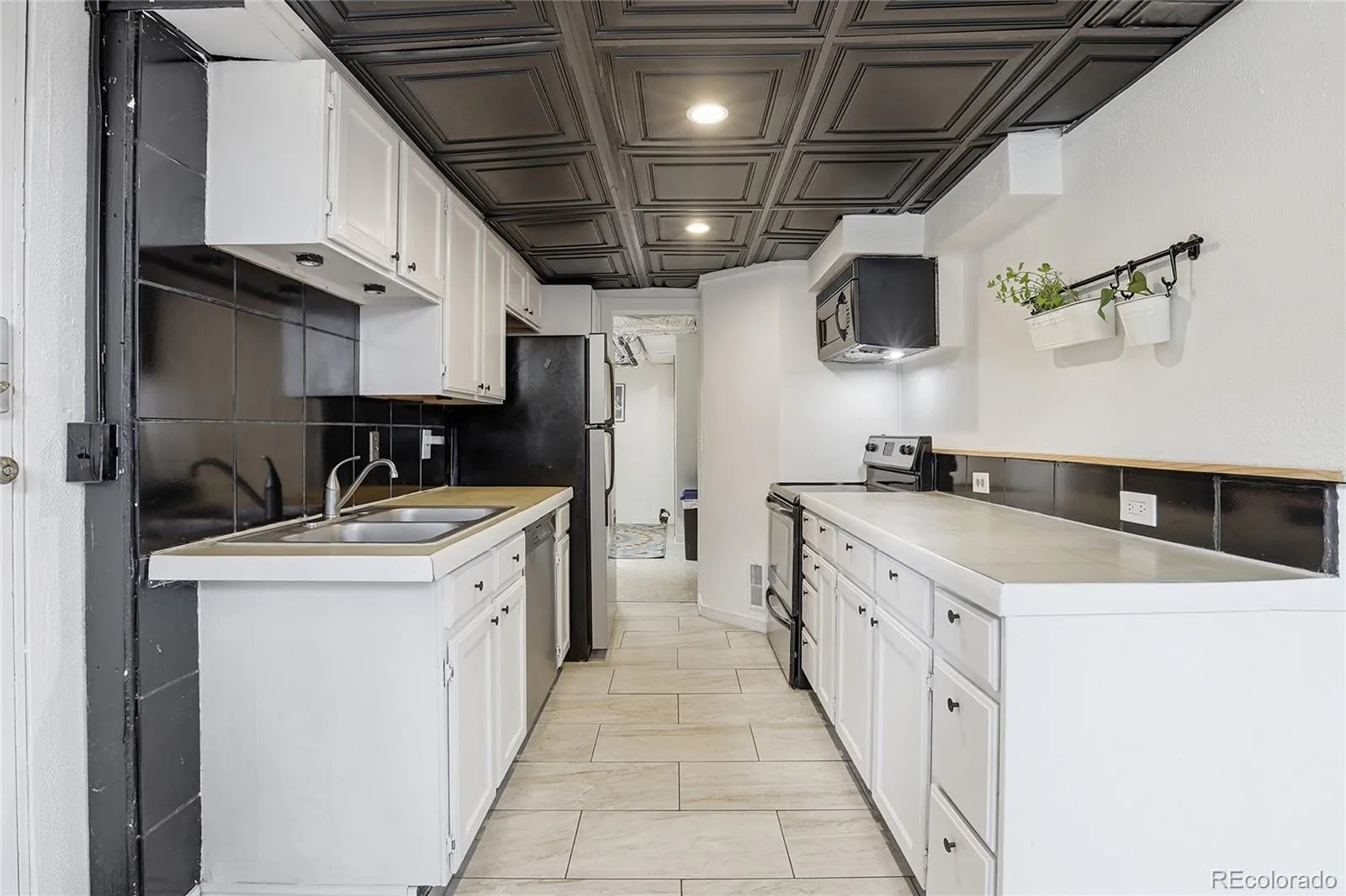 04142026230728 1600 32