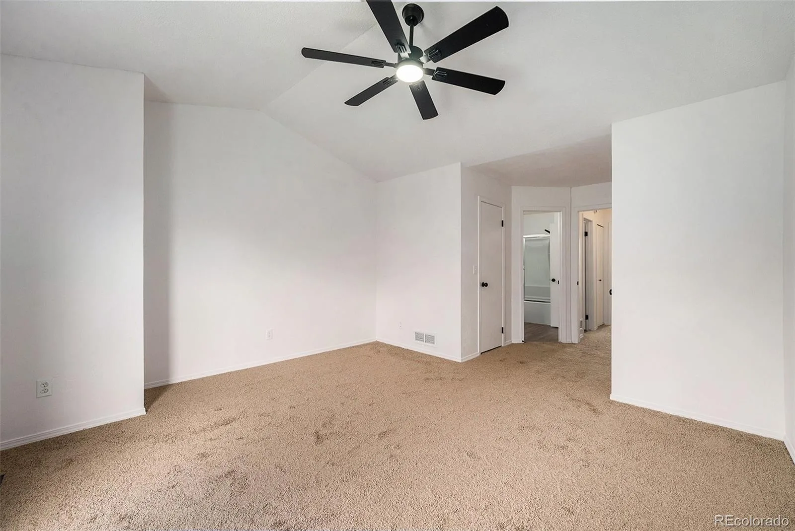 11955 E Ford Drive Aurora CO 80012 | MLS #REC3293658 06162026150737 1600 19