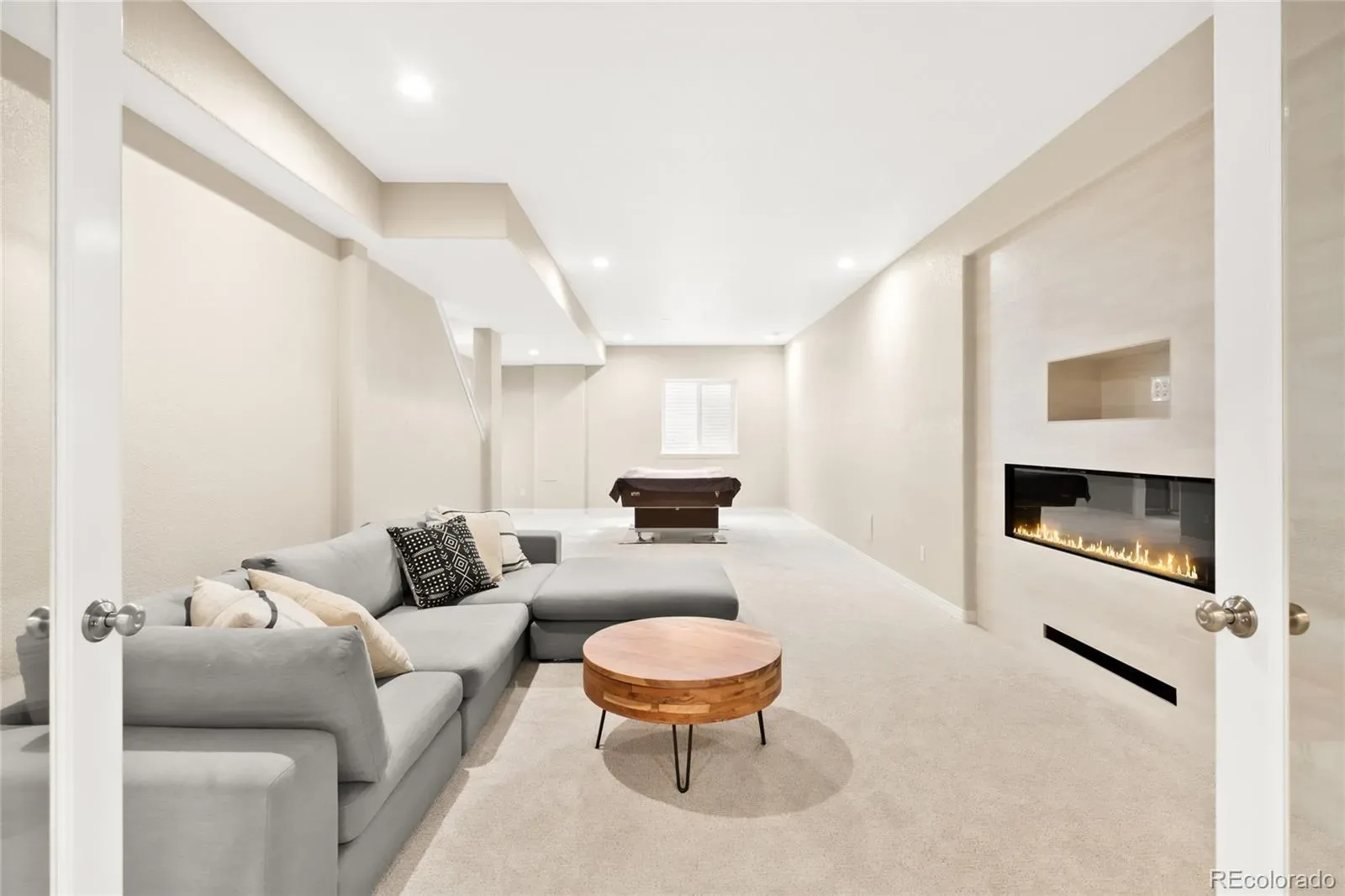 03122026011057 1600 36