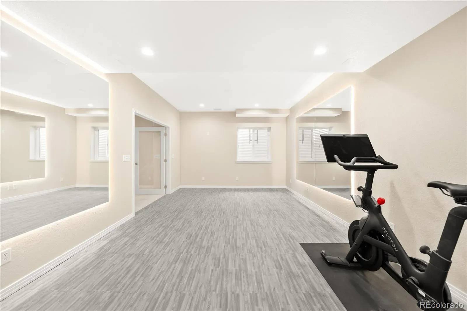 03122026011057 1600 42