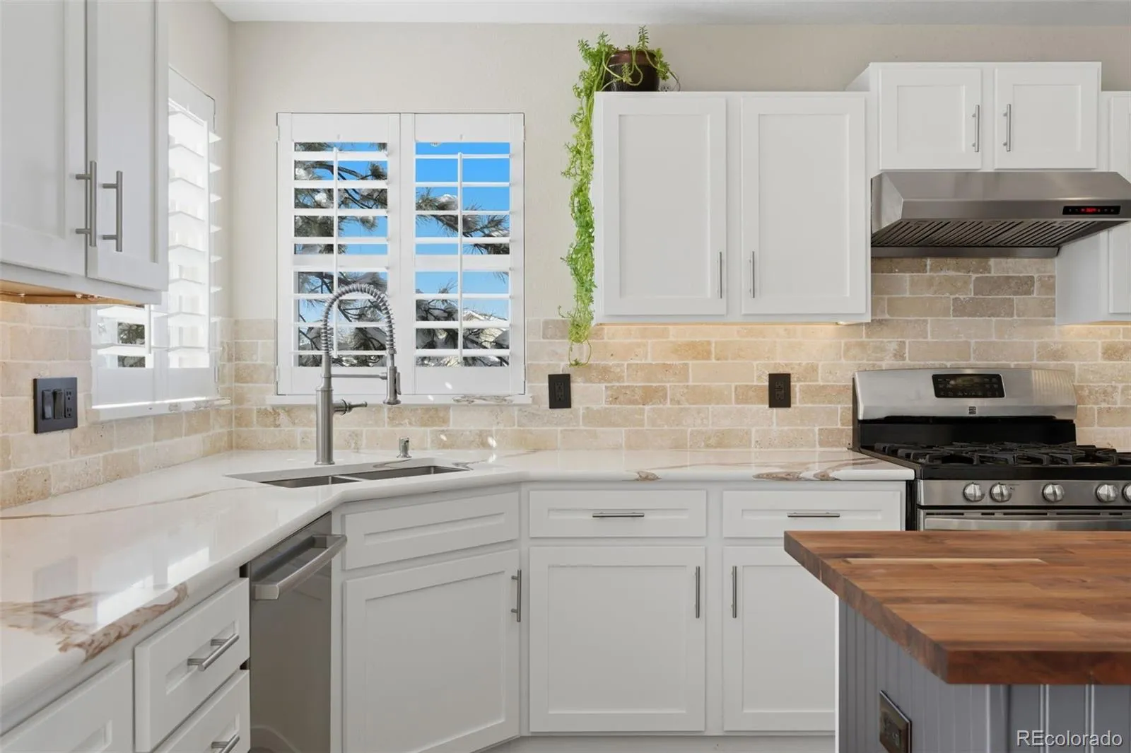 22102 E Ida Place Aurora CO 80015 MLS #REC3294331 04272026213322 1600 9