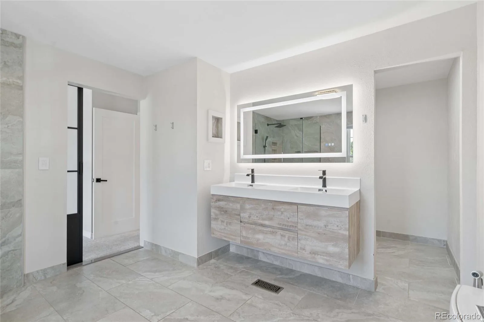 8627 W Fremont Place Littleton CO 80128 | MLS #REC3295086 08242026172040 1600 16