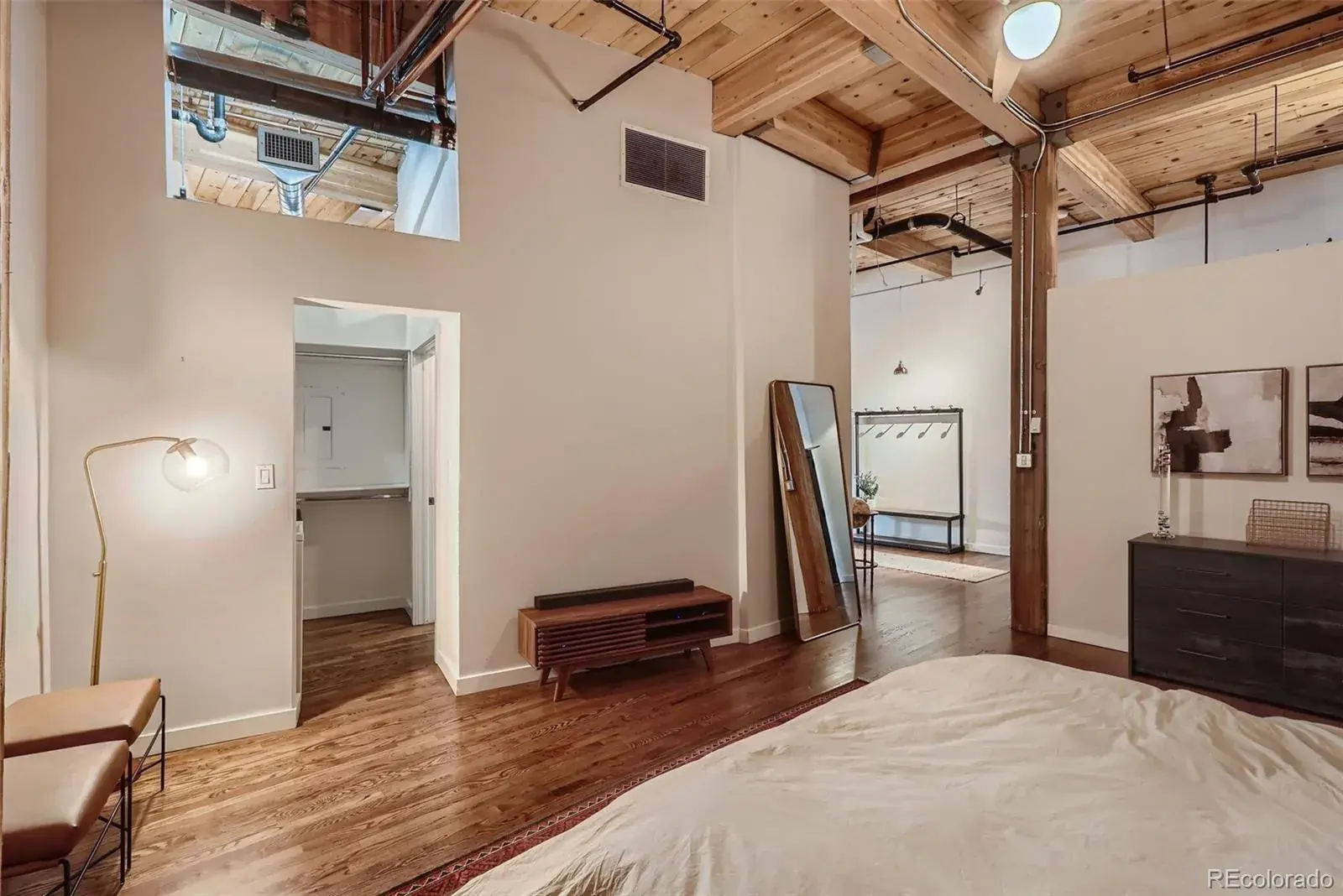 02052026192002 1600 16