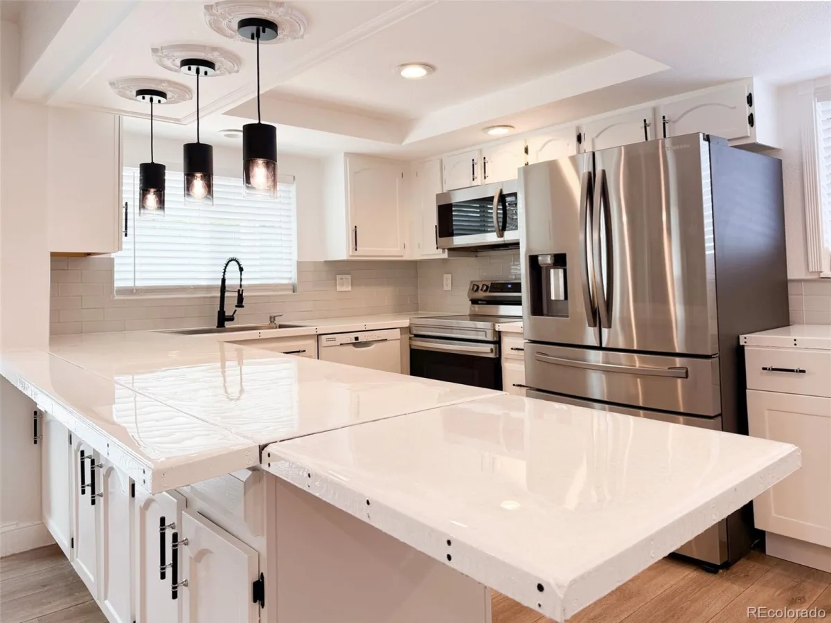 3719 E MISSION PARKWAY Aurora CO 80013 | MLS #REC3298235 10102026053017 1200 11