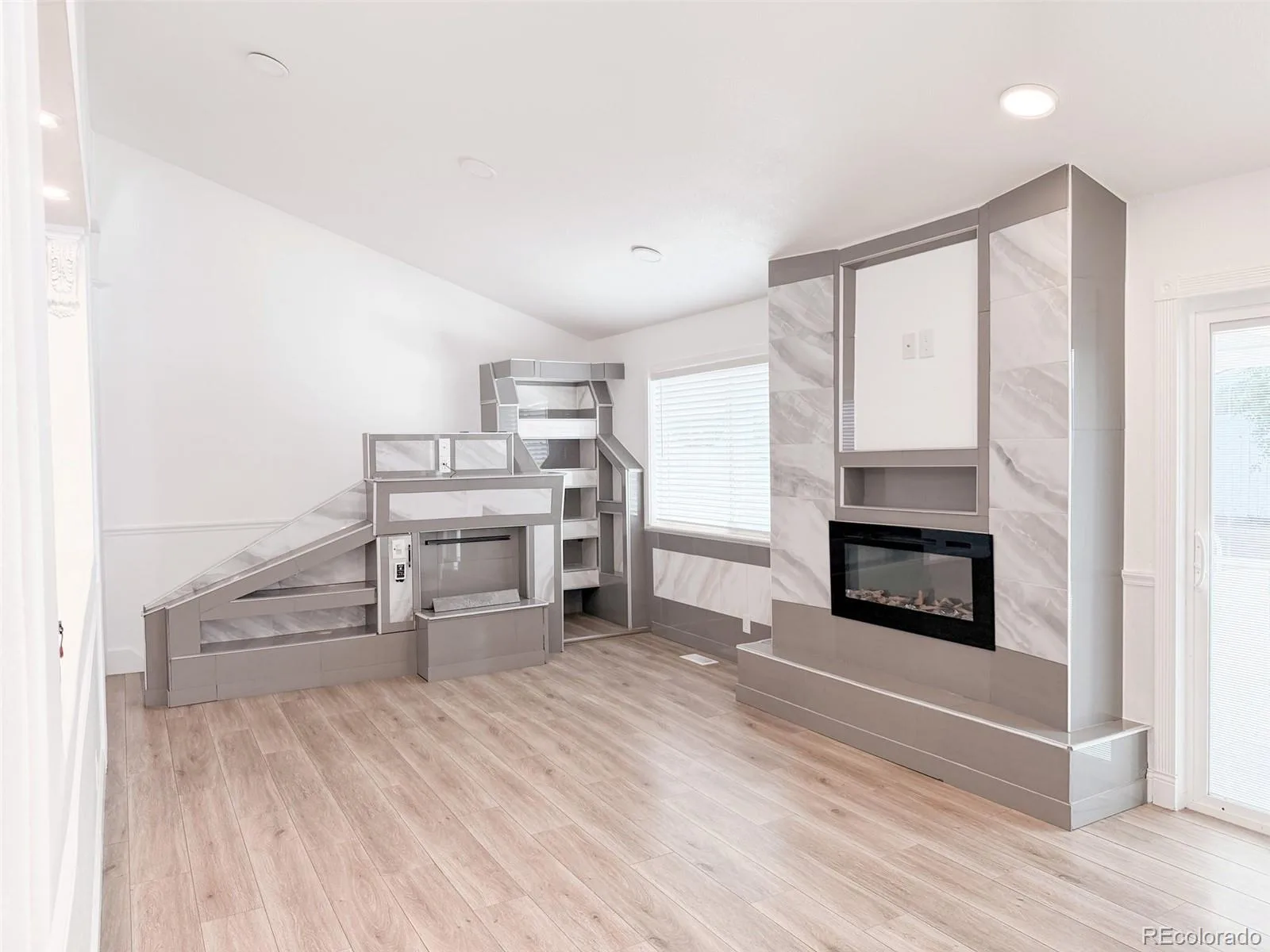 3719 E MISSION PARKWAY Aurora CO 80013 | MLS #REC3298235 10102026053017 1600 5