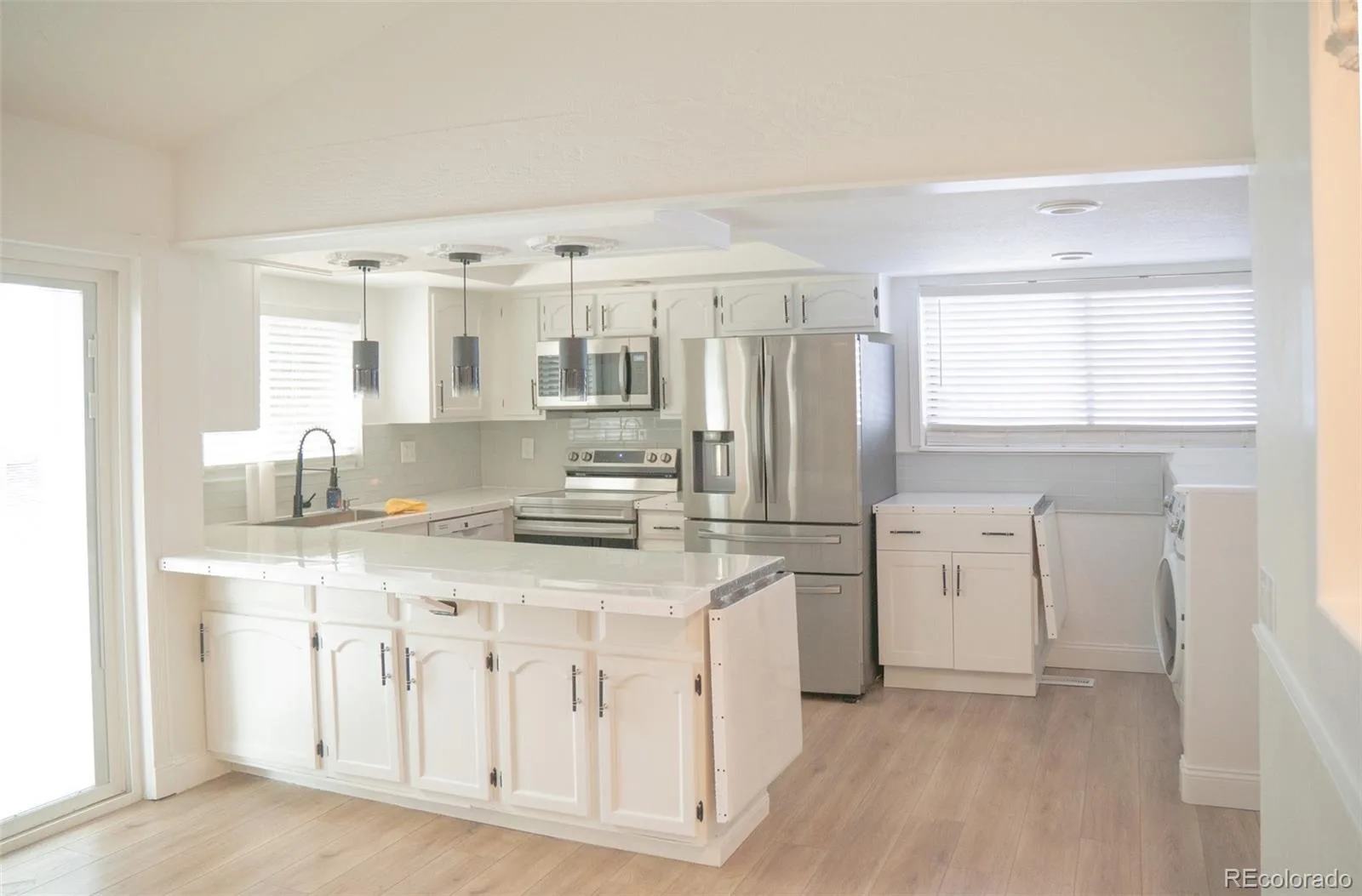 3719 E MISSION PARKWAY Aurora CO 80013 | MLS #REC3298235 10102026053017 1600 8
