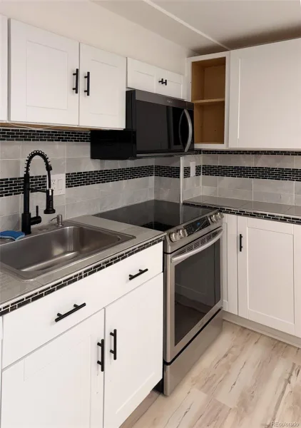 3719 E MISSION PARKWAY Aurora CO 80013 | MLS #REC3298235 10102026053017 800 30