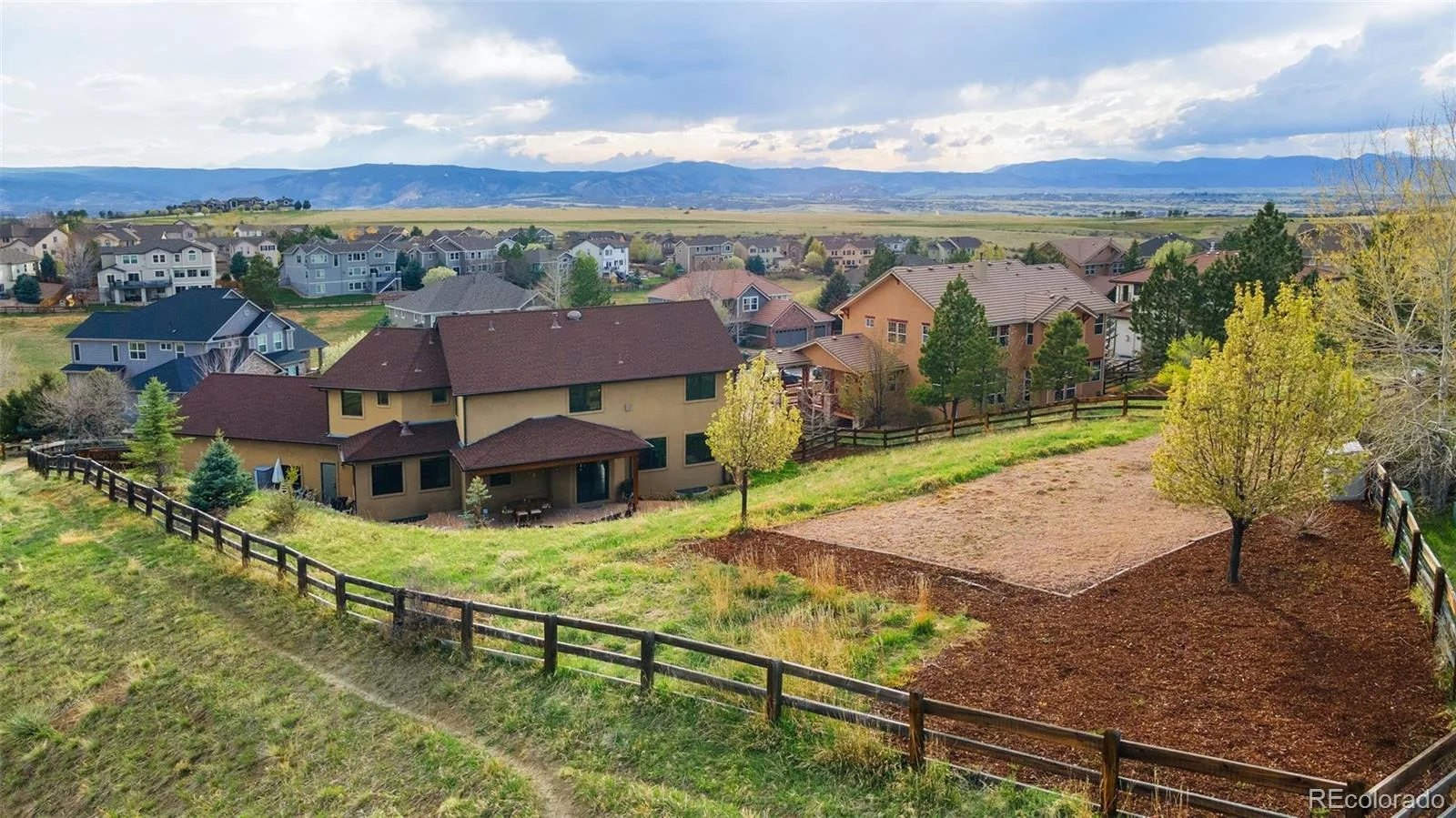 3048 Starling Court Castle Rock CO 80109 | MLS #REC3298405 06092026154804 1600 12