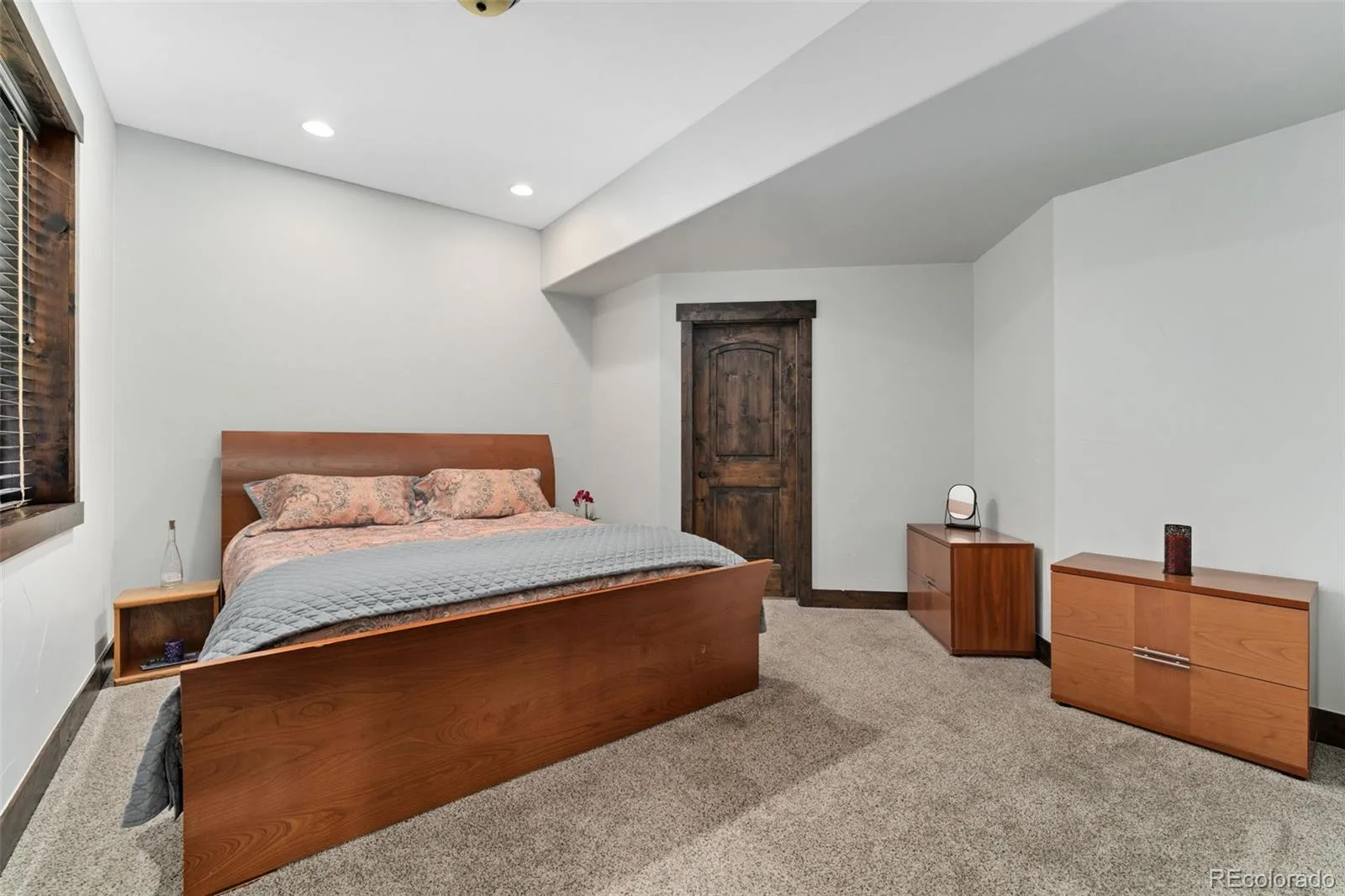 3048 Starling Court Castle Rock CO 80109 | MLS #REC3298405 06092026154804 1600 22