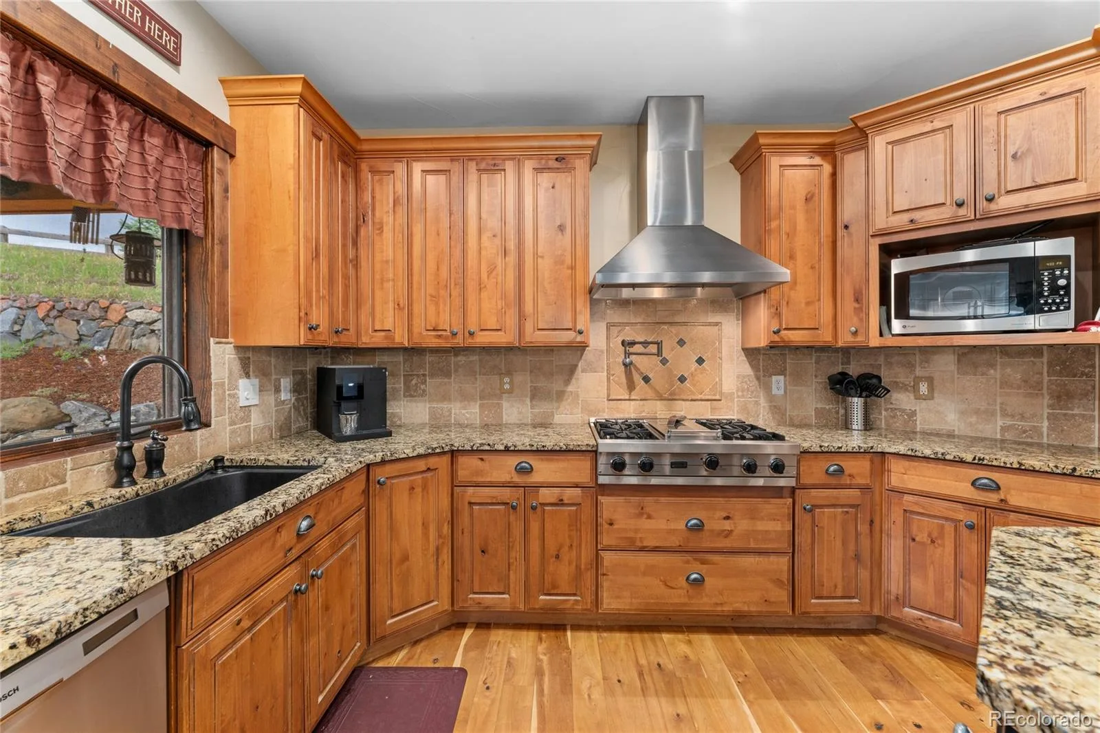 3048 Starling Court Castle Rock CO 80109 | MLS #REC3298405 06092026154804 1600 3