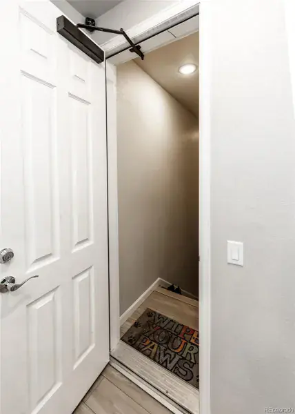 10062025193129 800 37