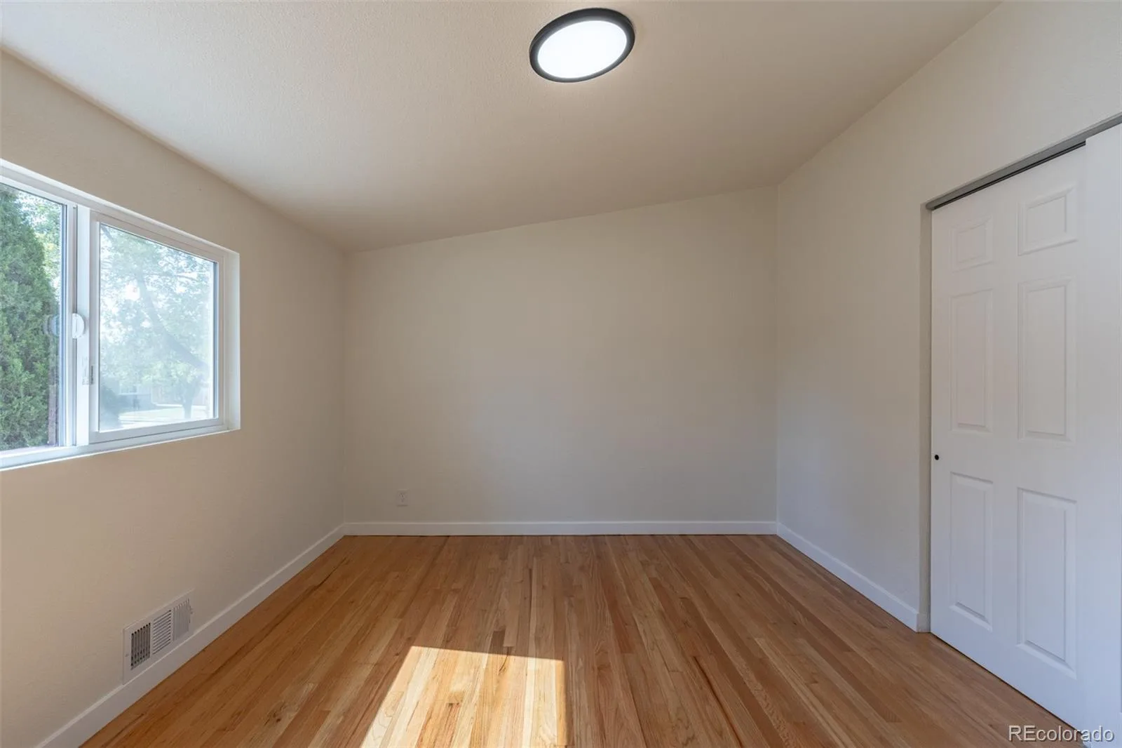 7819 Applewood Lane Denver CO 80221 | MLS #REC3302932 07262026045431 1600 21
